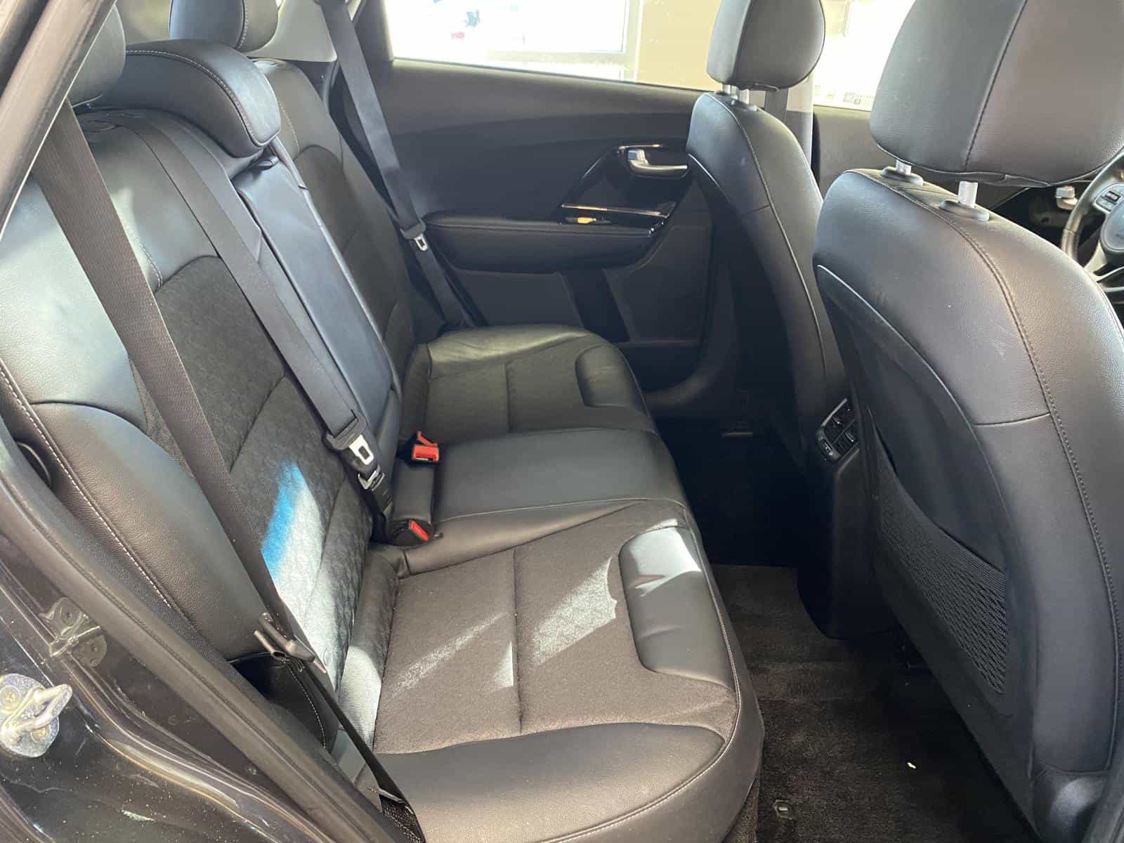 2022 Kia Niro EX Premium Plug-In - Image 8