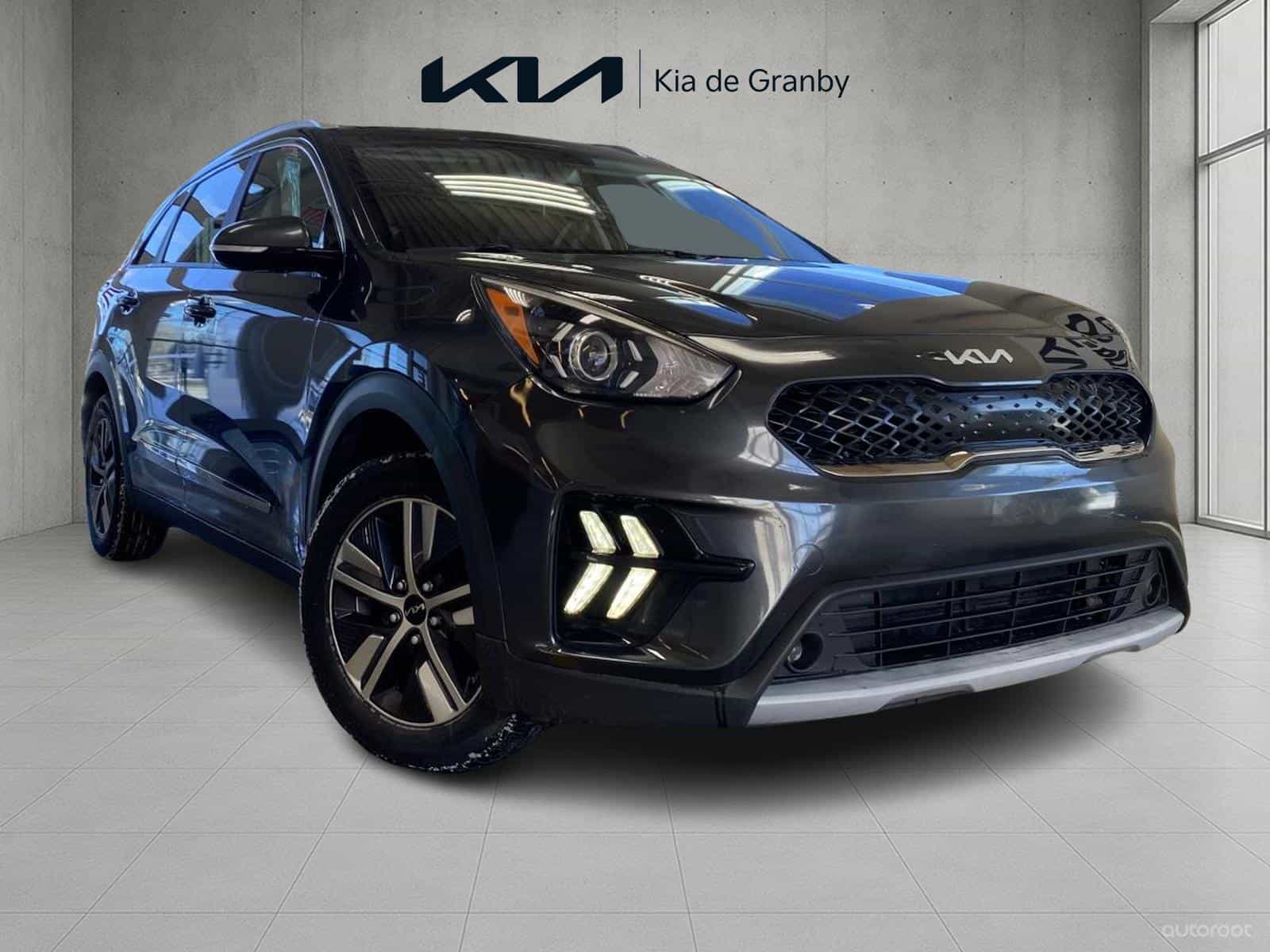 2022 Kia Niro EX Premium Plug-In - Image 1