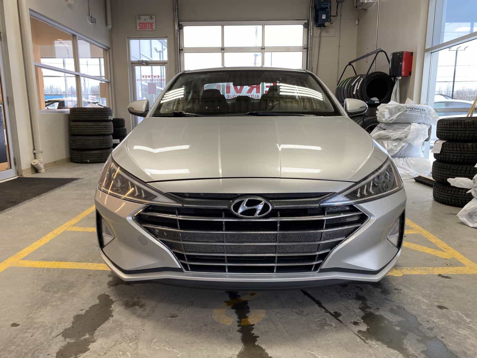 2020 Hyundai Elantra Preferred - Image 2