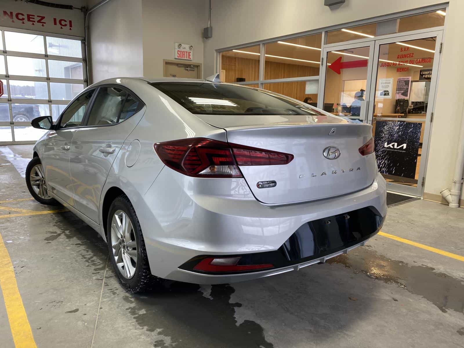 2020 Hyundai Elantra Preferred - Image 4