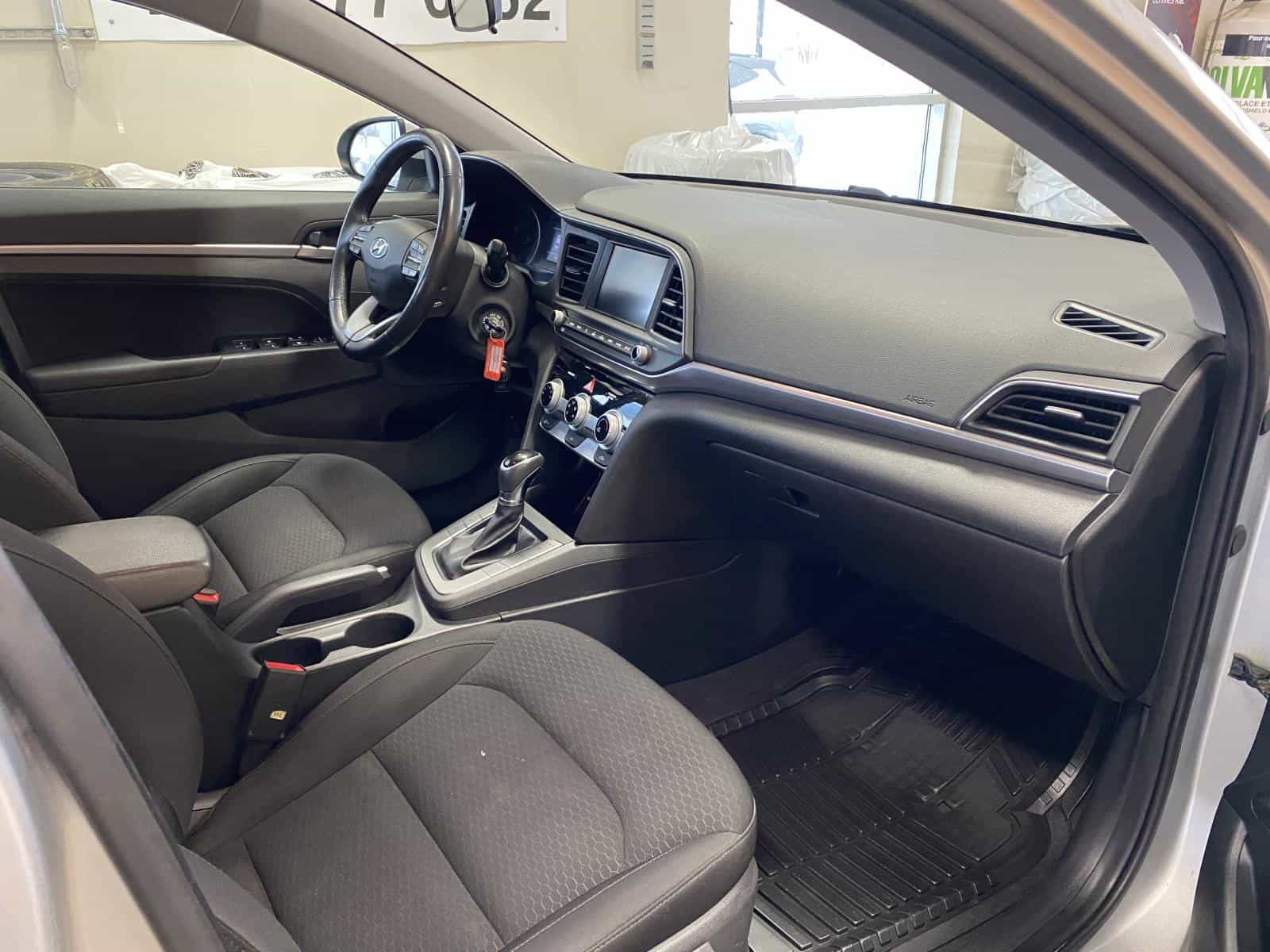 Image 8 Hyundai Elantra Preferred 2020