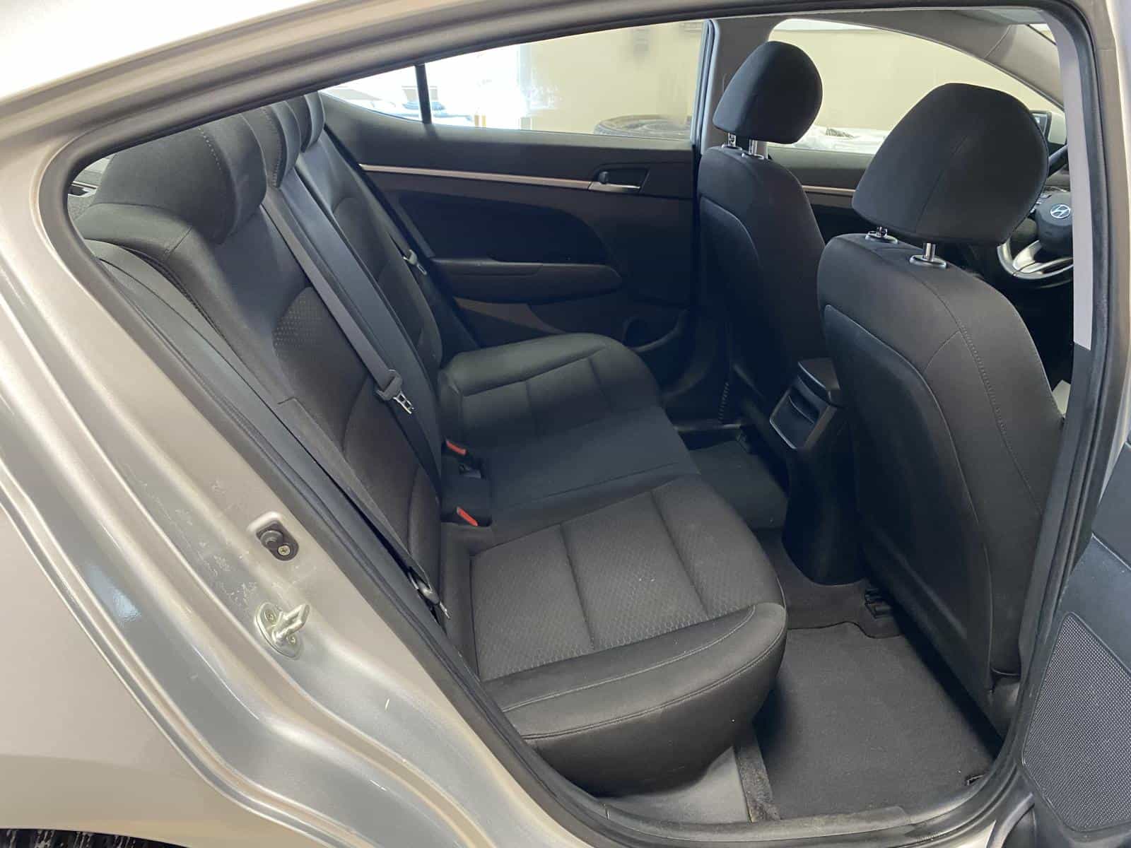 2020 Hyundai Elantra Preferred - Image 8