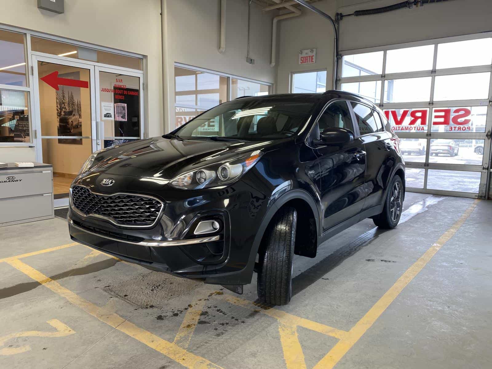 2020 Kia Sportage EX - Image 3