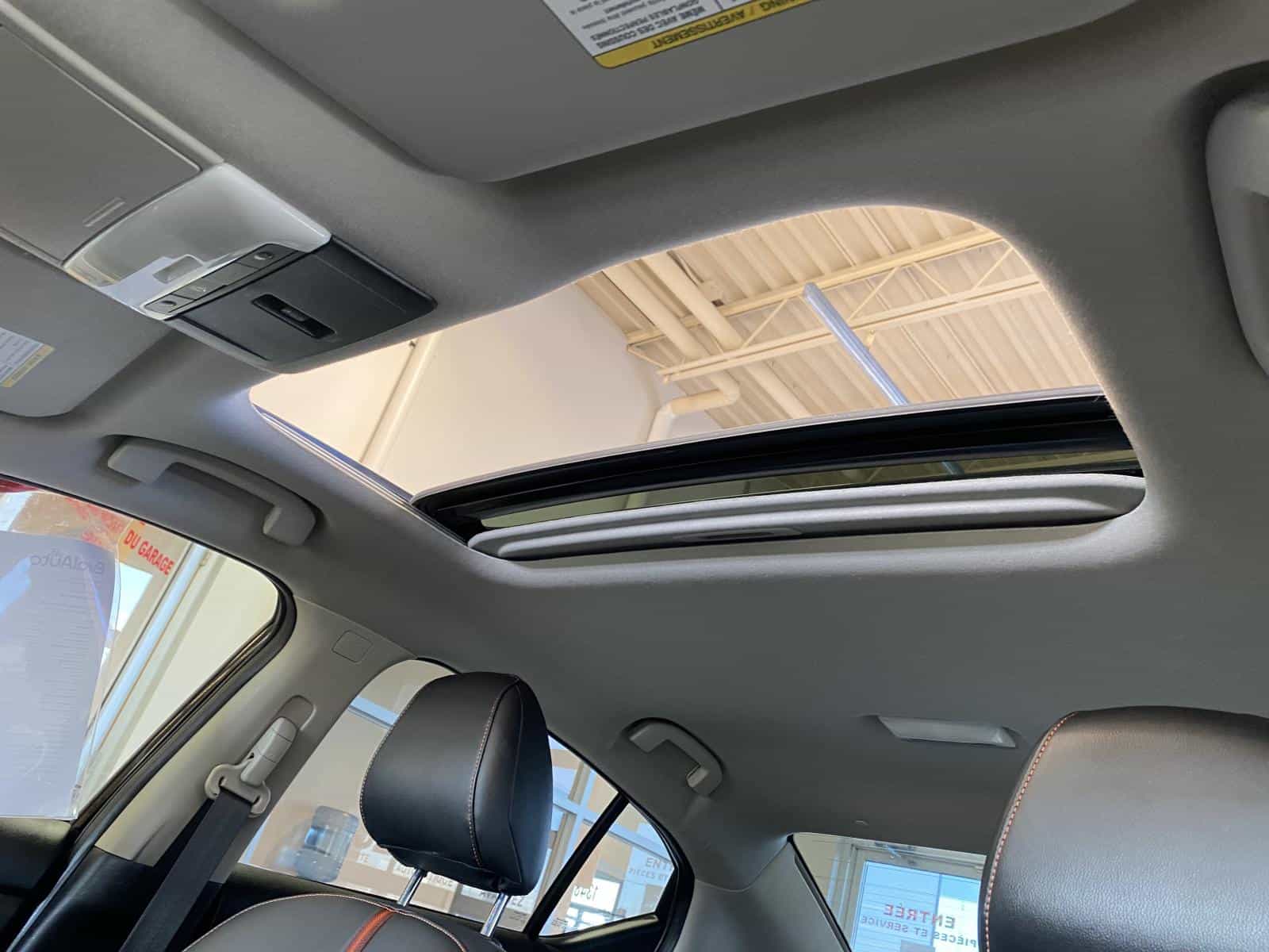 2021 Nissan Sentra SR - Image 9