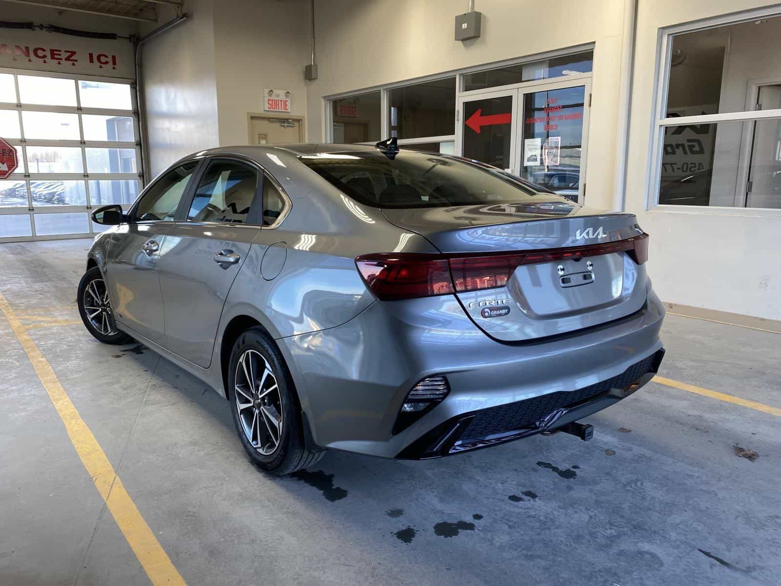 2022 Kia Forte EX - Image 4