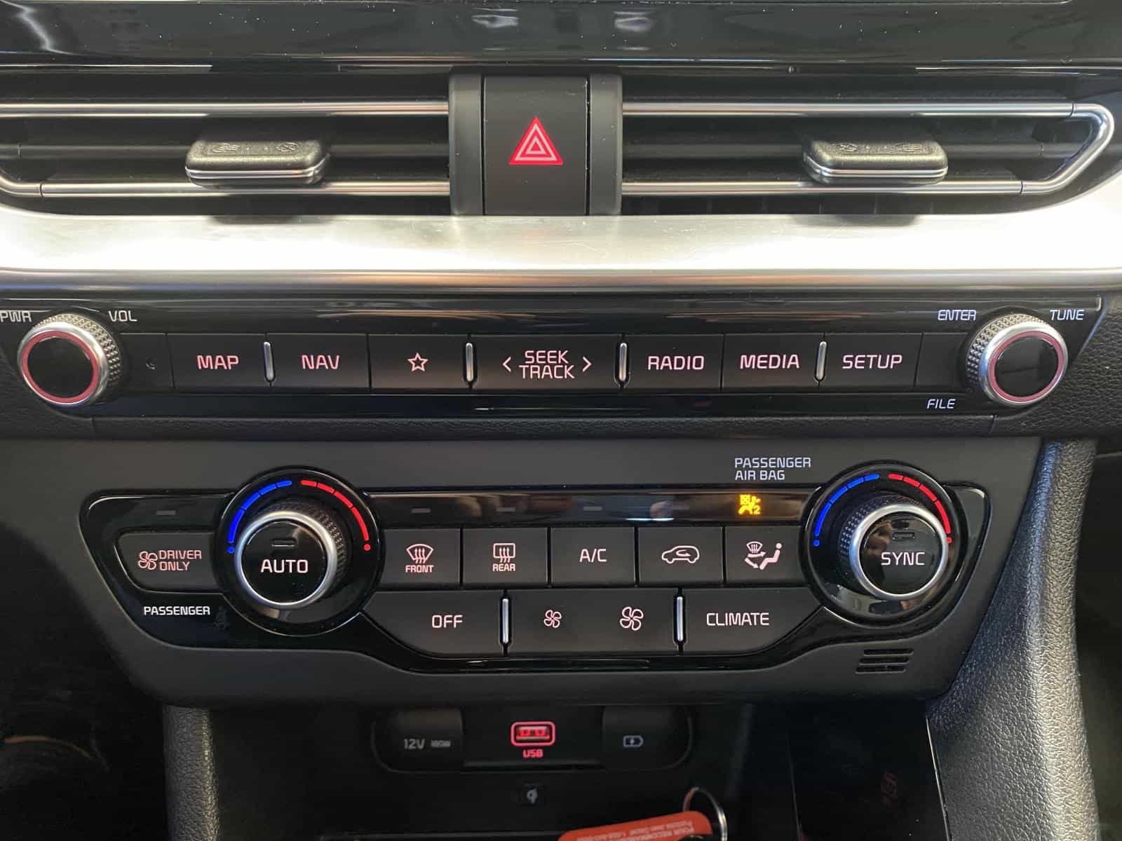 2022 Kia Niro SX Touring Plug-In - Image 11