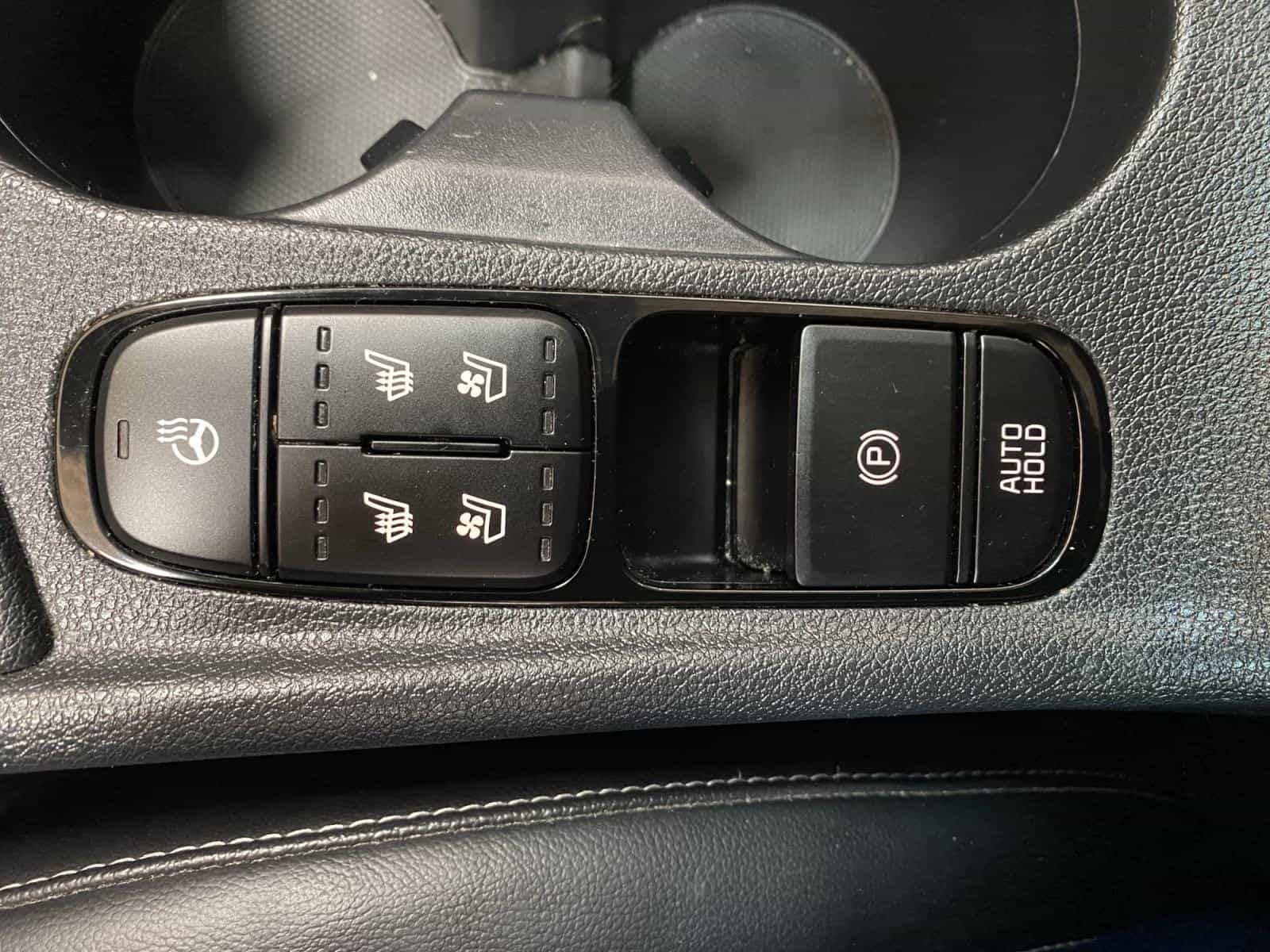 2022 Kia Niro SX Touring Plug-In - Image 13