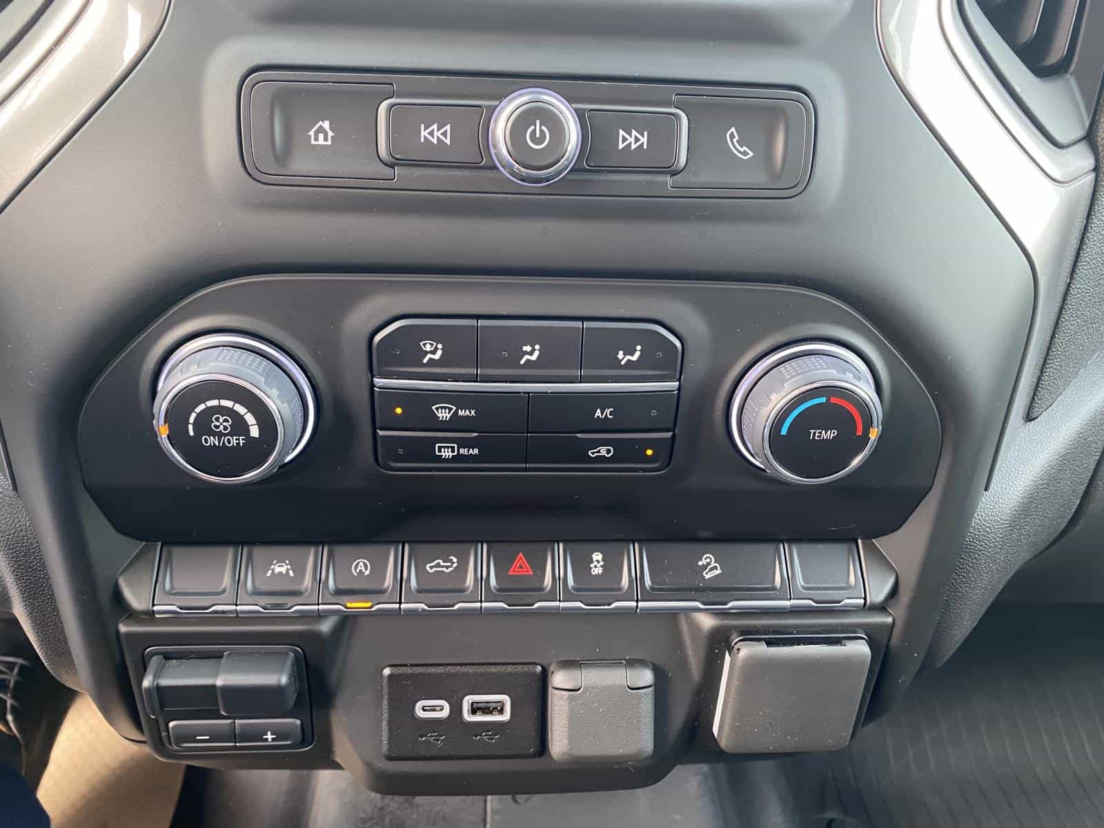 2025 Chevrolet Silverado 1500 Custom Trail Boss - Image 14