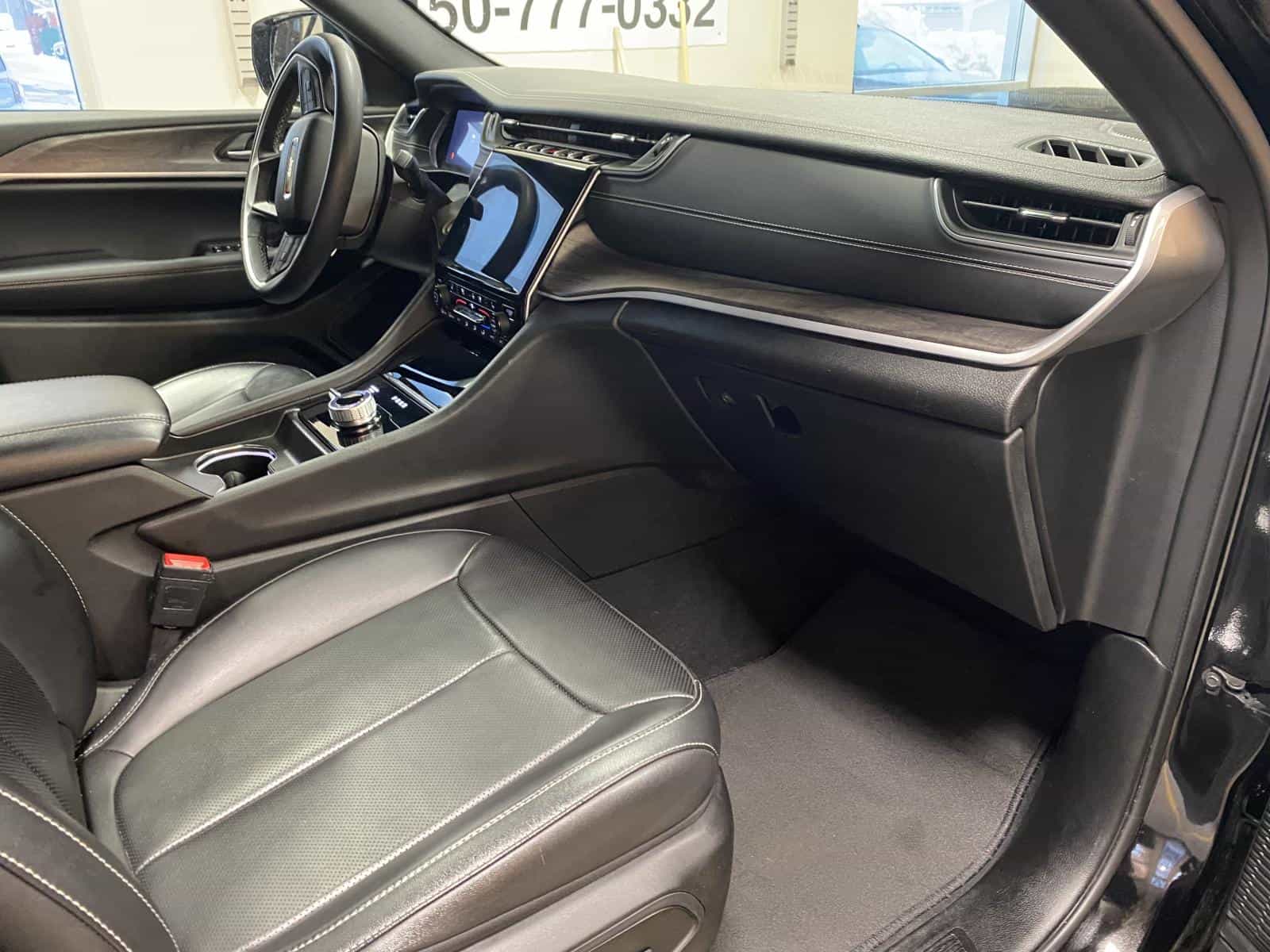 Image 8 Jeep Grand Cherokee Limited 2024