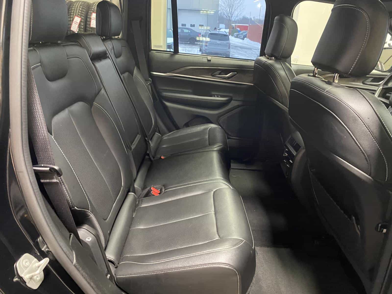 Image 9 Jeep Grand Cherokee Limited 2024