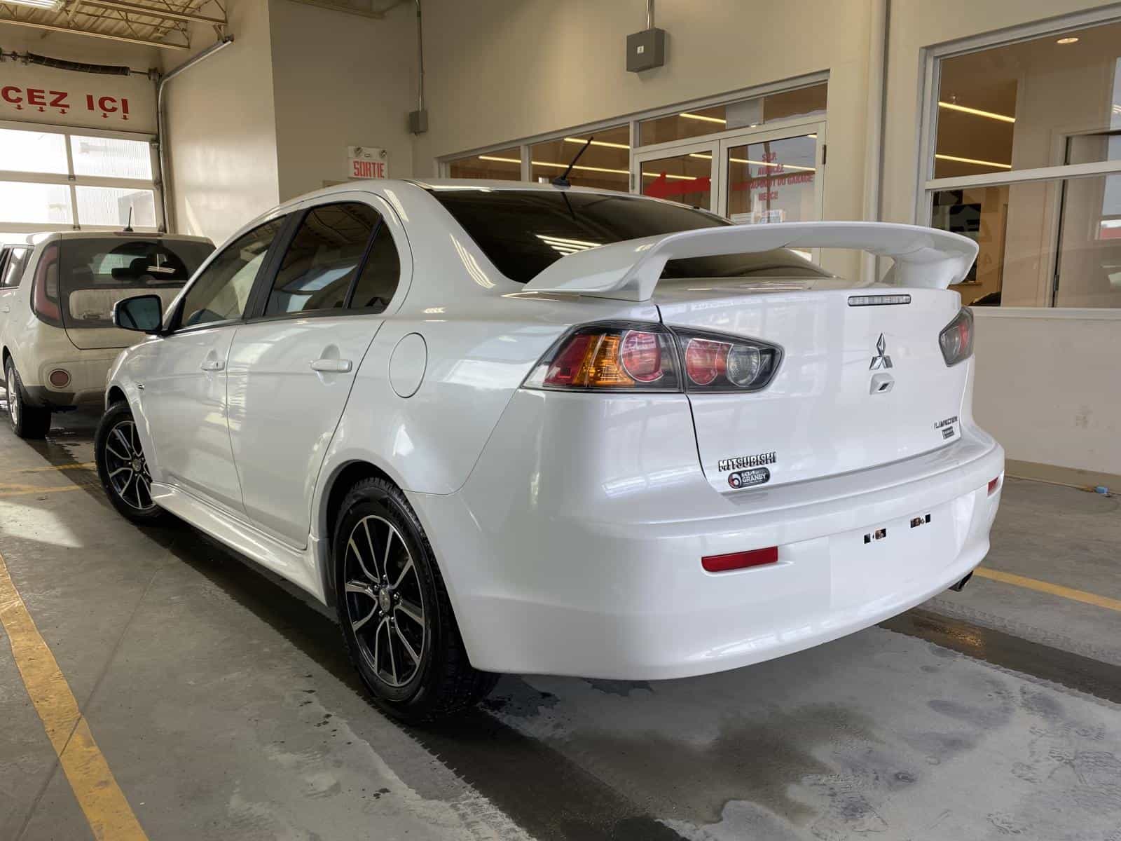 2016 Mitsubishi Lancer SE - Image 4