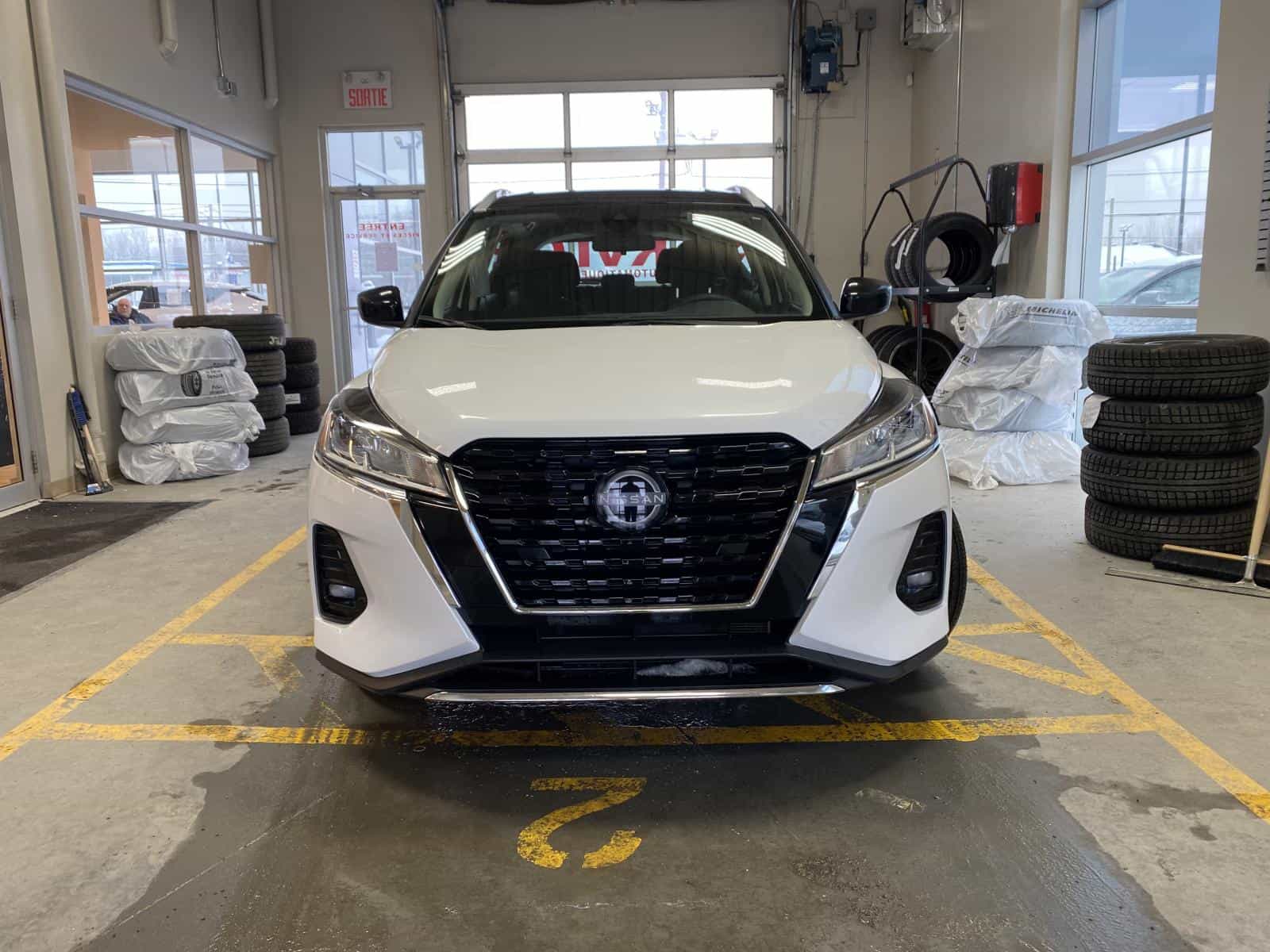 2024 Nissan Kicks SV - Image 2