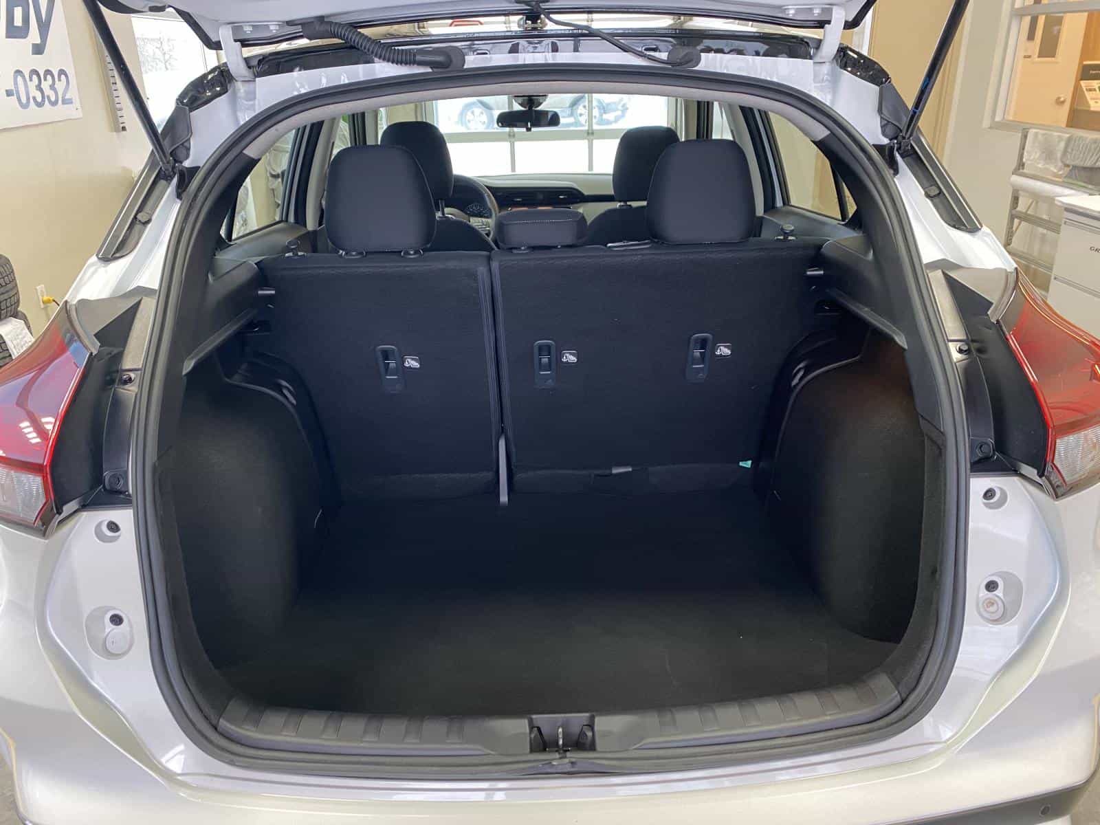 2024 Nissan Kicks SV - Image 9