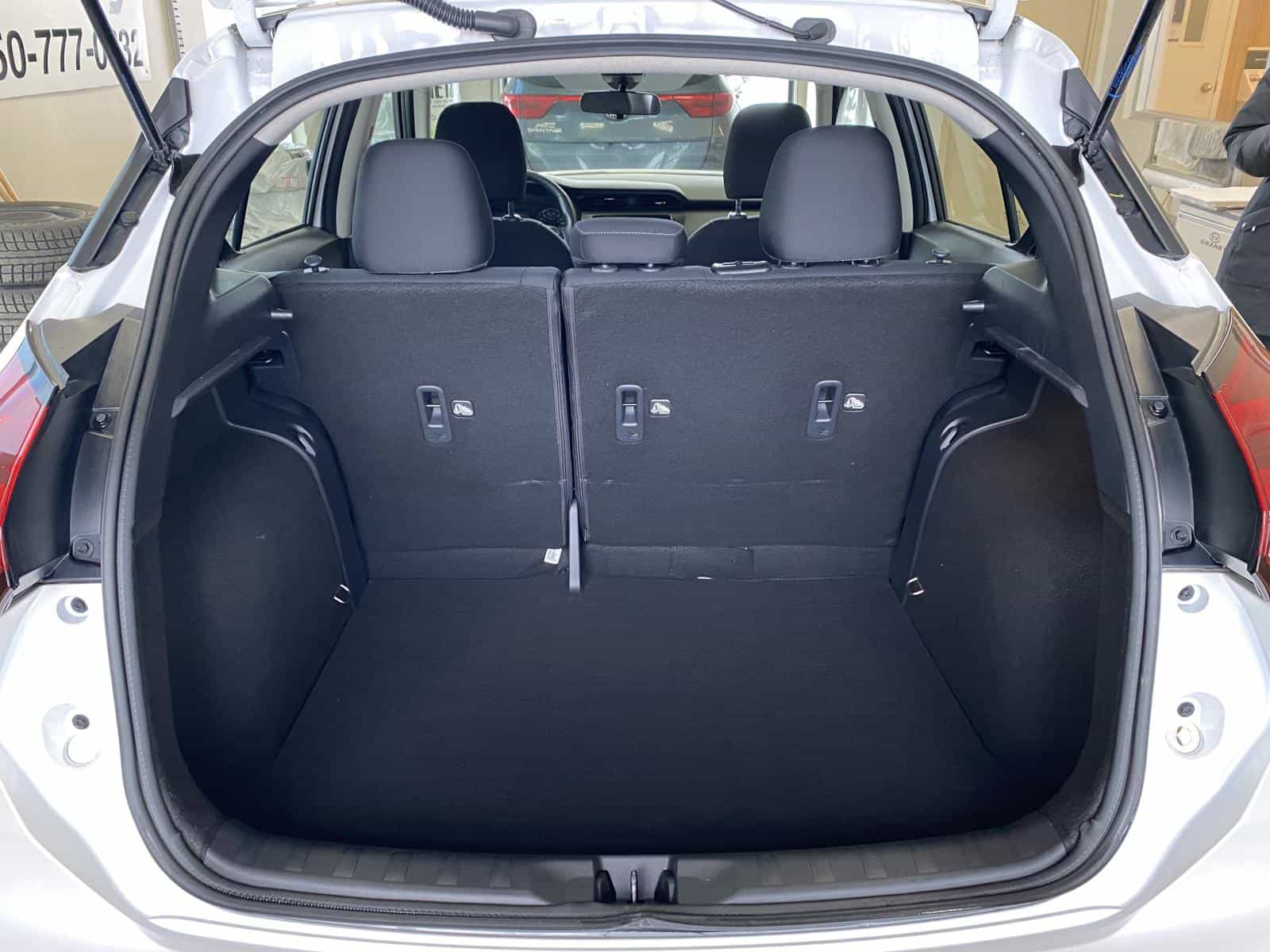 Image 9 Nissan Kicks SV 2023