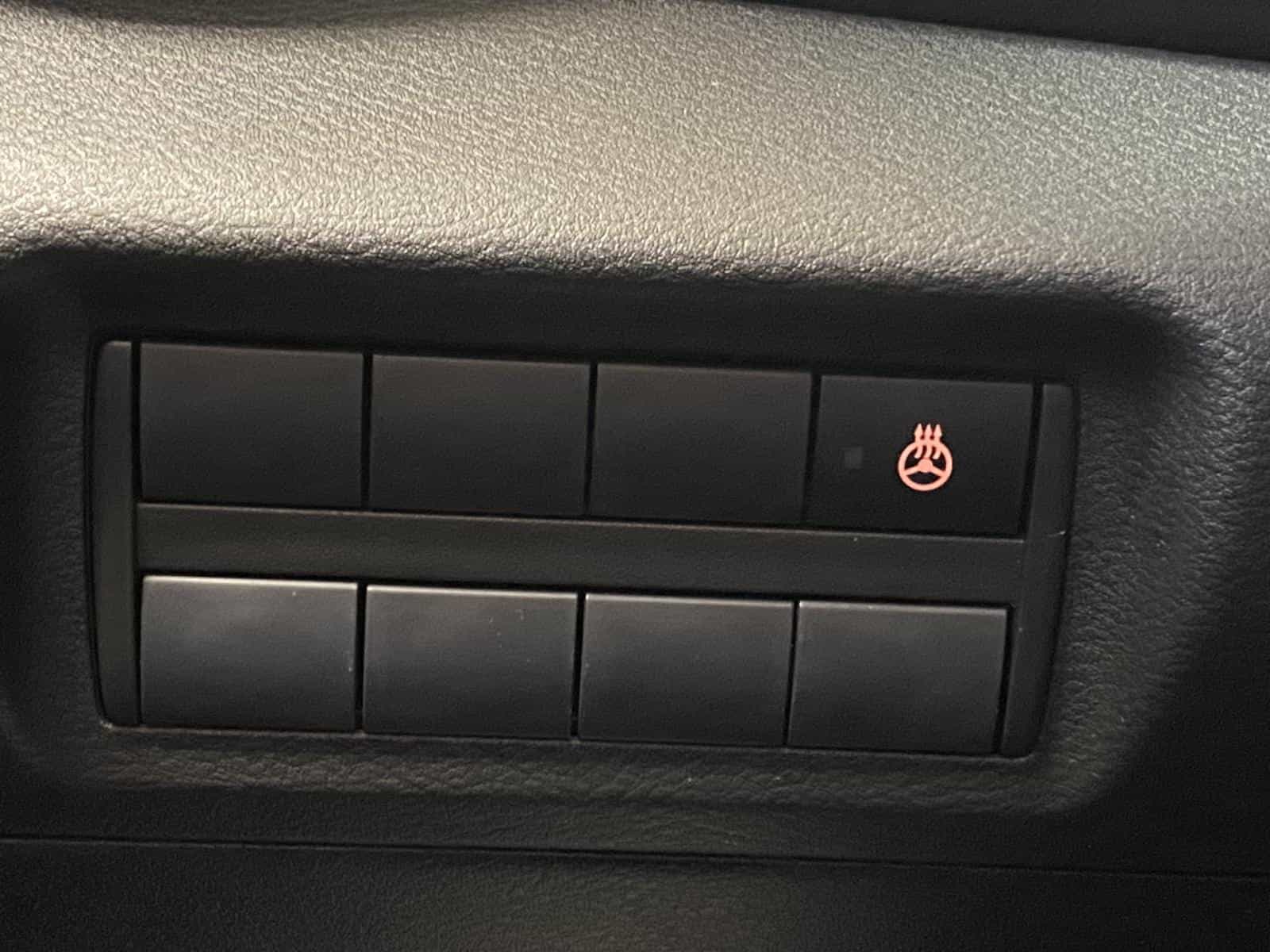 2023 Nissan Kicks SV - Image 13