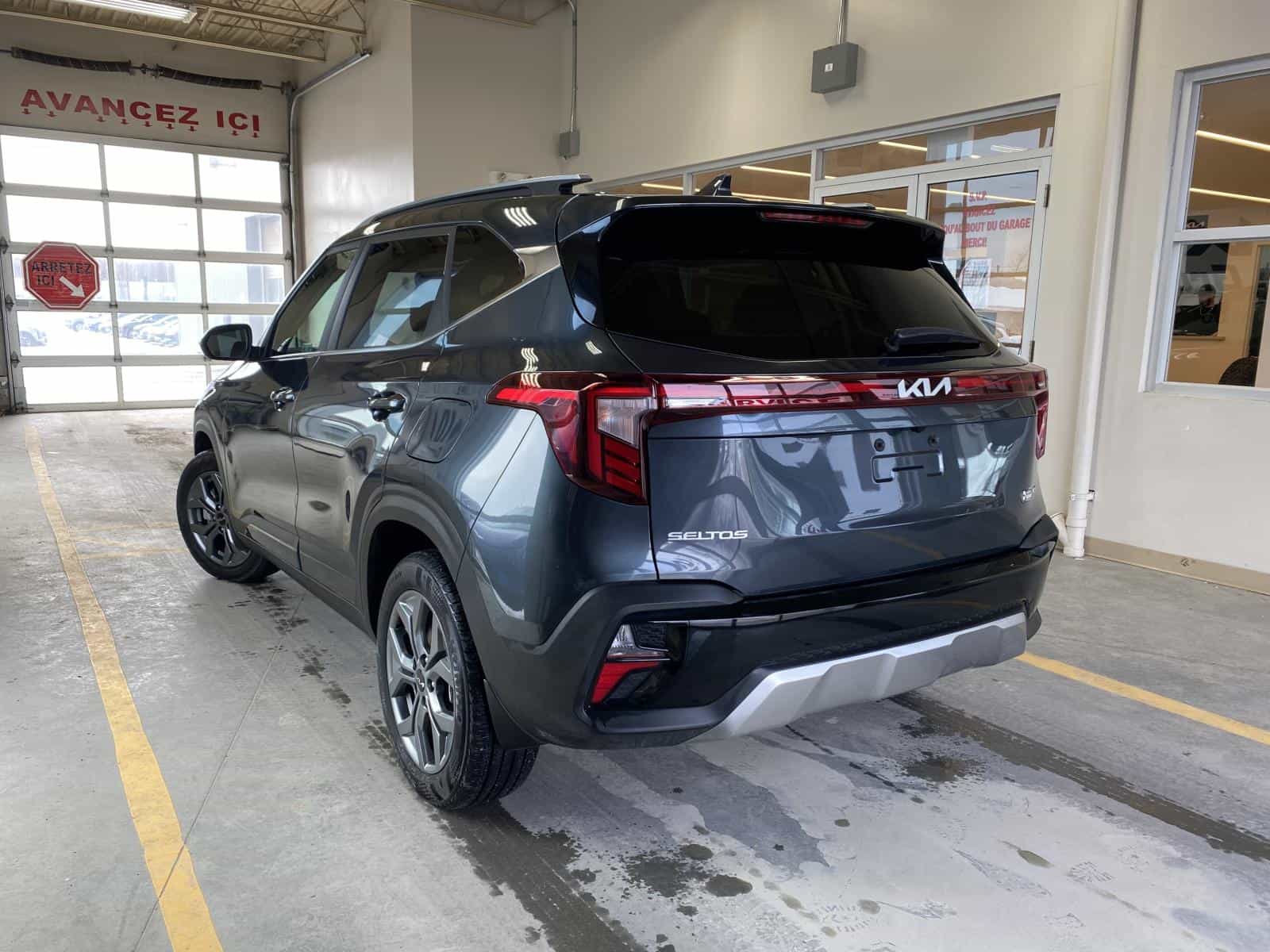 2025 Kia Seltos EX - Image 4