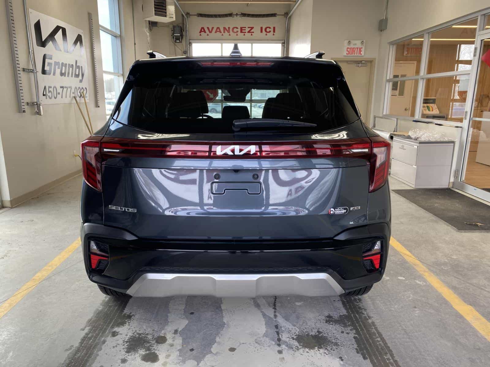 2025 Kia Seltos EX - Image 5