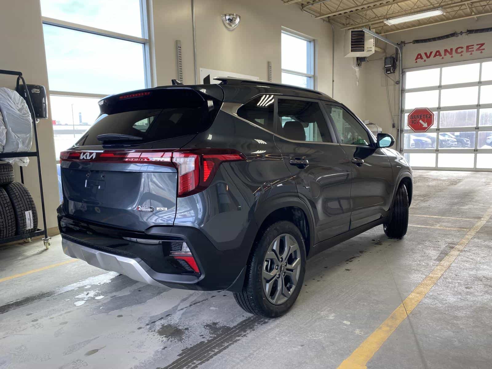 2025 Kia Seltos EX - Image 6