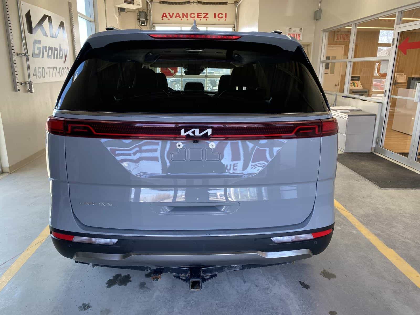 2024 Kia Carnival EX - Image 5