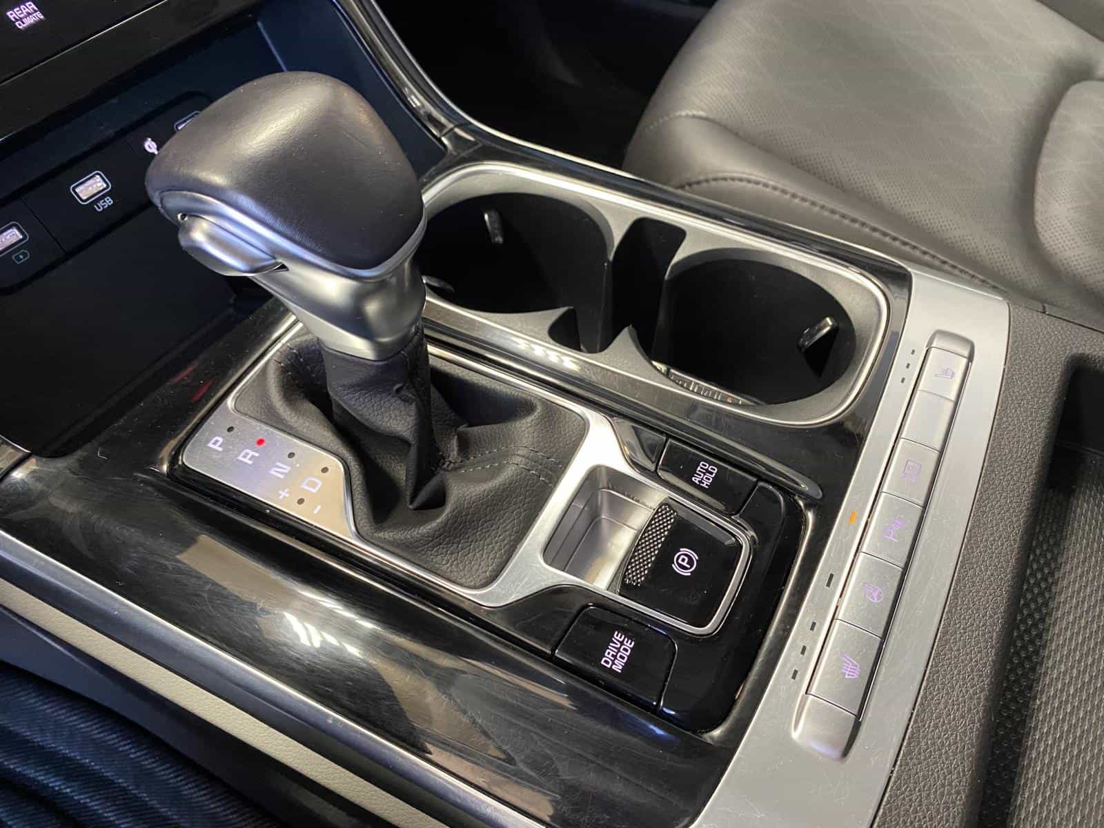 2024 Kia Carnival EX - Image 15