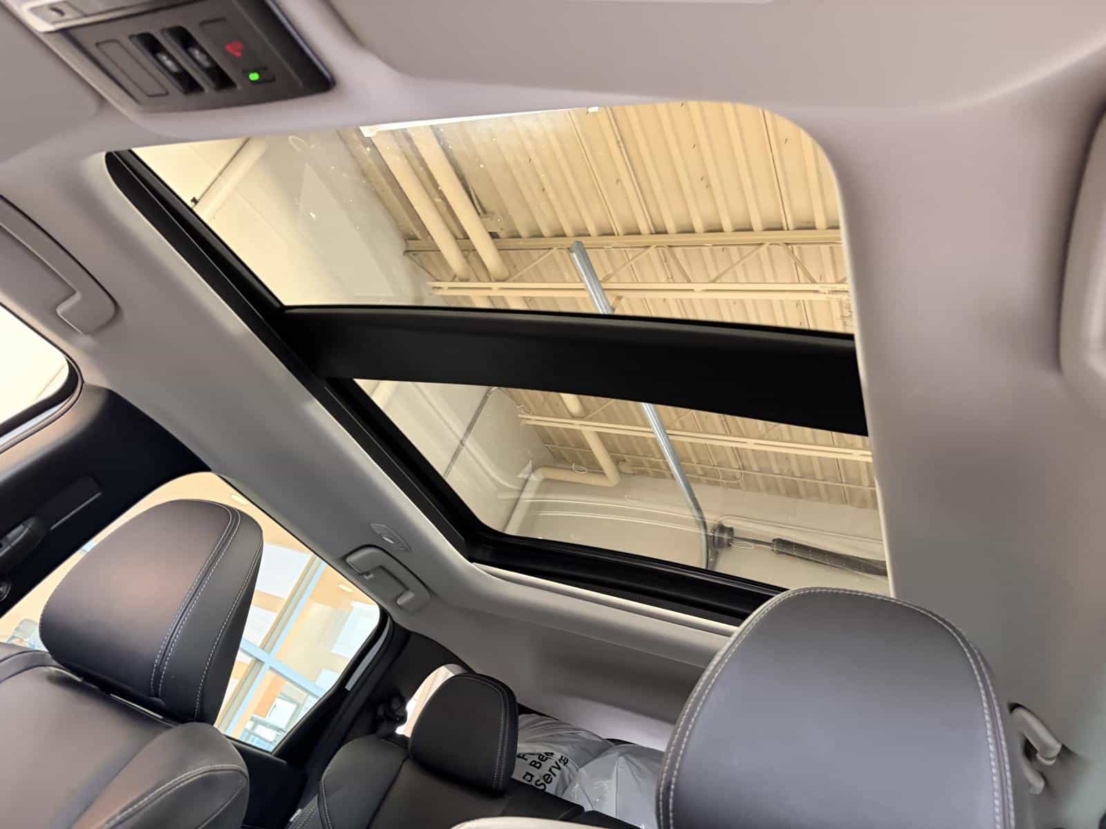 2023 Mitsubishi Outlander SEL - Image 11