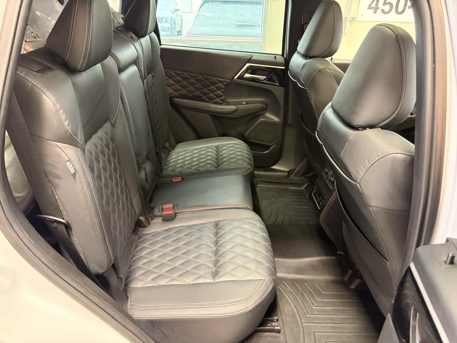 Image 8 Mitsubishi Outlander SEL 2023