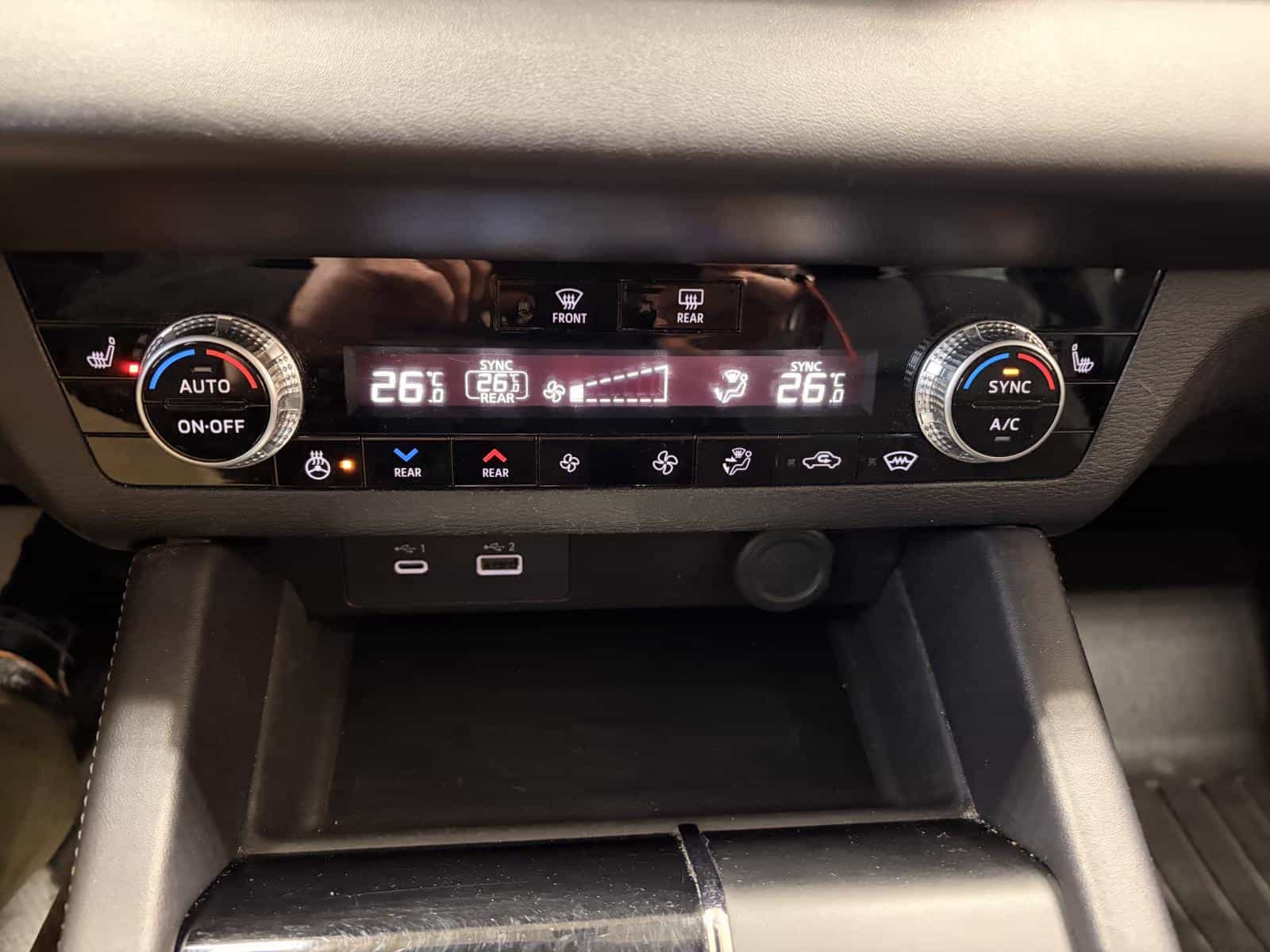 2023 Mitsubishi Outlander SEL - Image 16