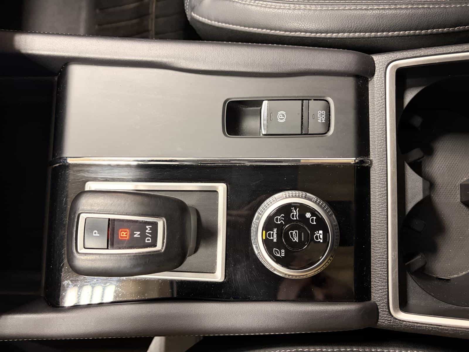 2023 Mitsubishi Outlander SEL - Image 17