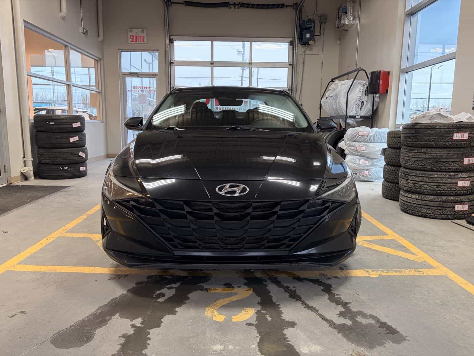 Image 2 Hyundai Elantra Essential 2022