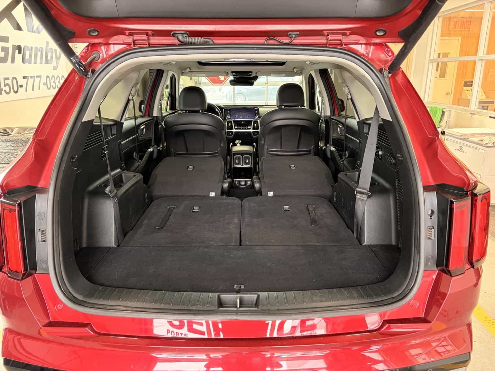 2022 Kia Sorento EX+ - Image 12