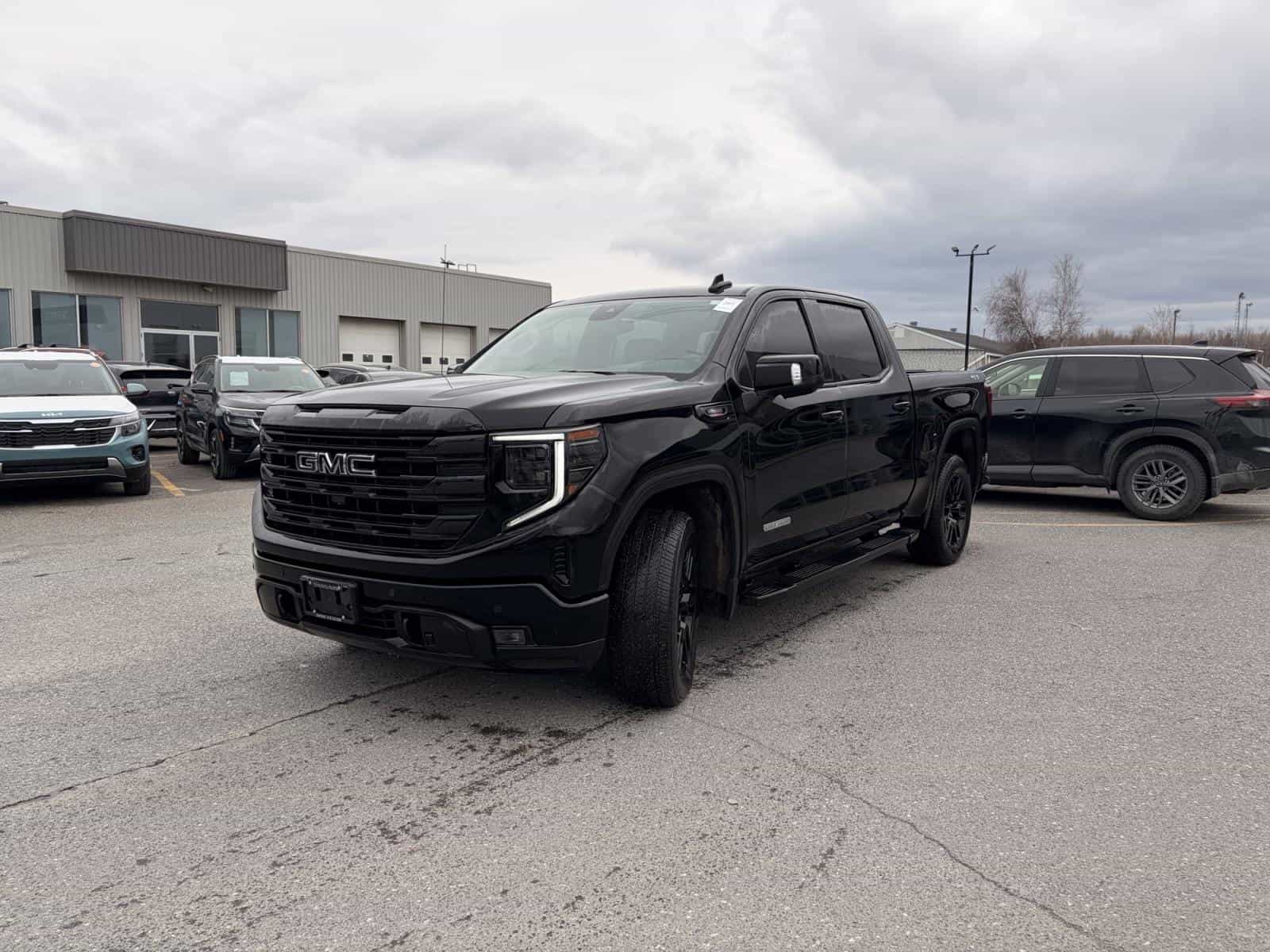 Image 3 GMC Sierra 1500 Elevation 2024