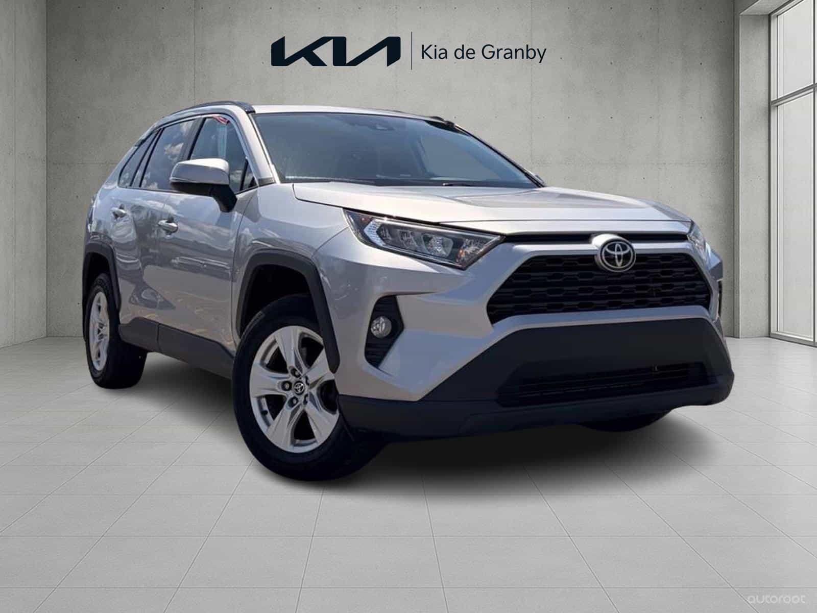 Image 1 Toyota Rav4 XLE 2021