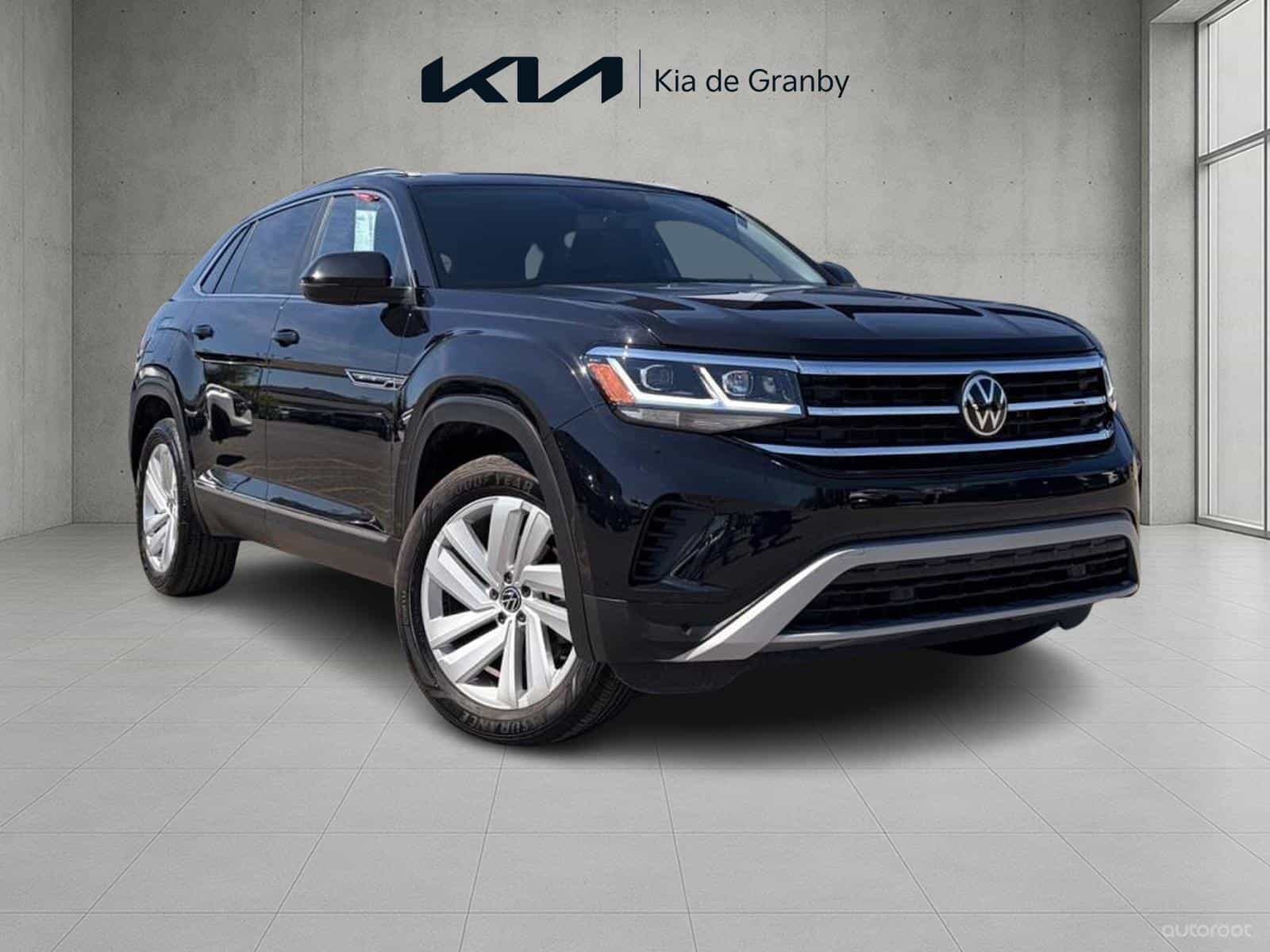 2021 Volkswagen Atlas Cross Sport Highline - Image 1