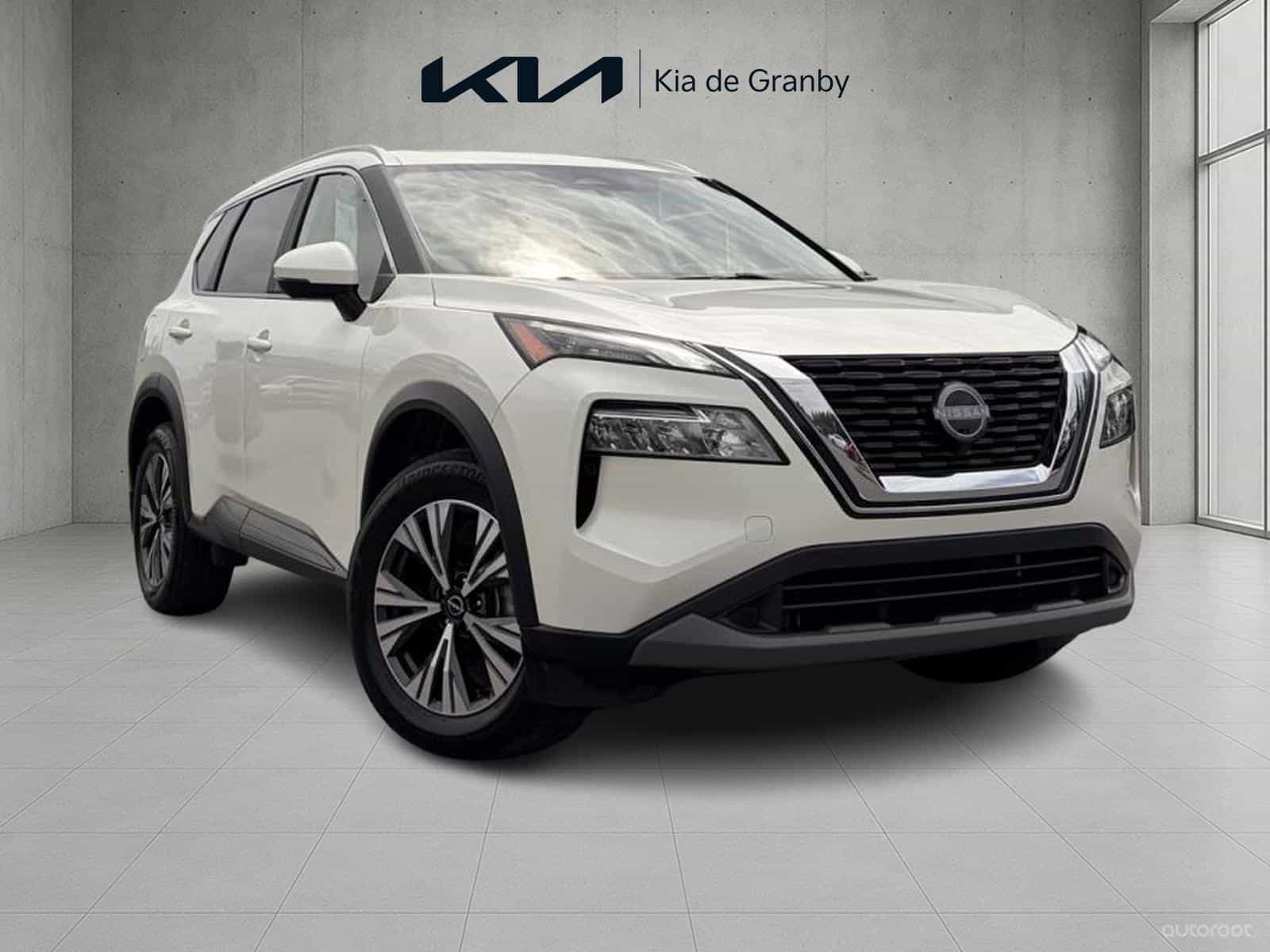 2023 Nissan Rogue SV Moonroof - Image 1