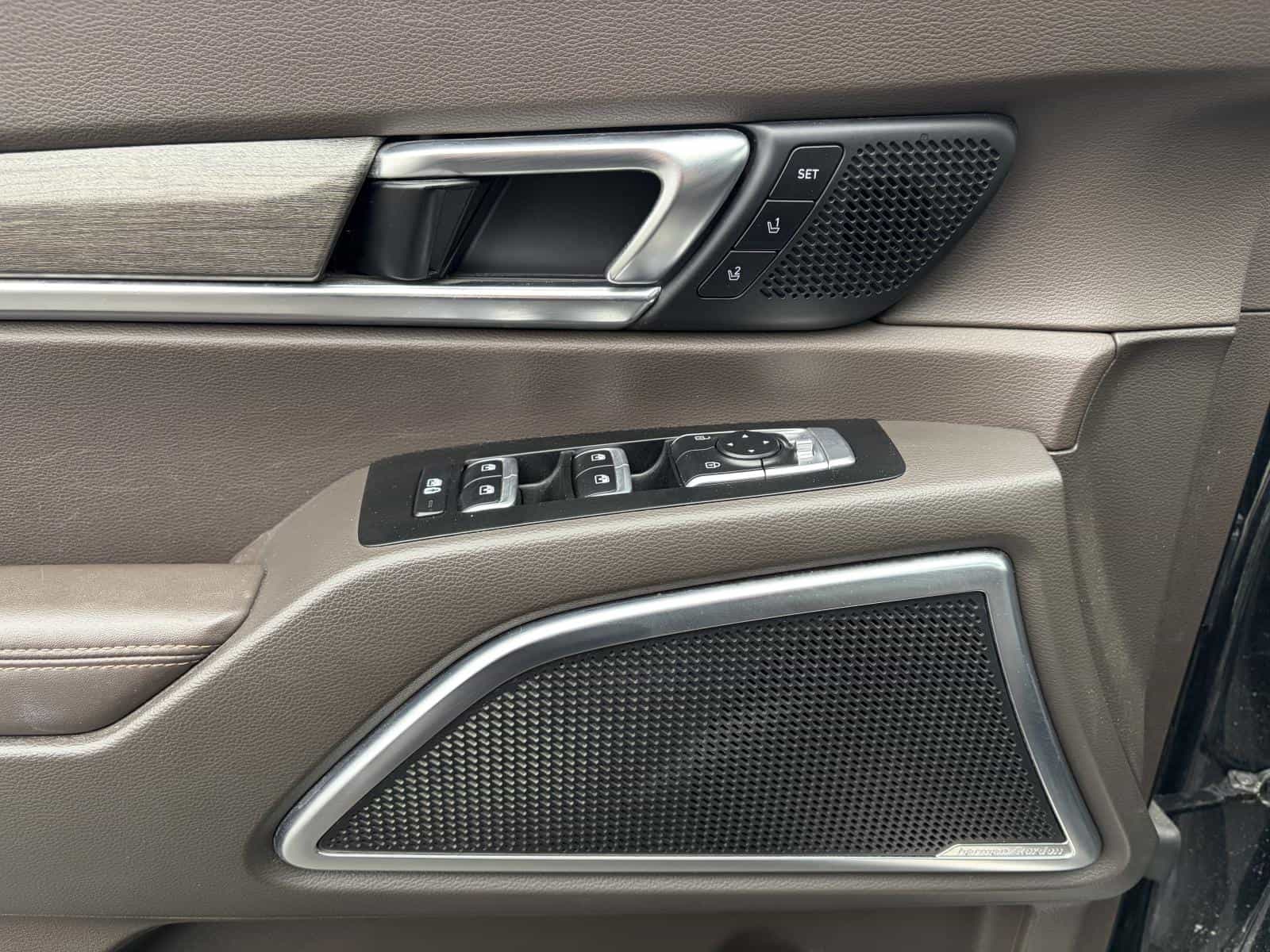 2021 Kia Telluride SX - Image 16