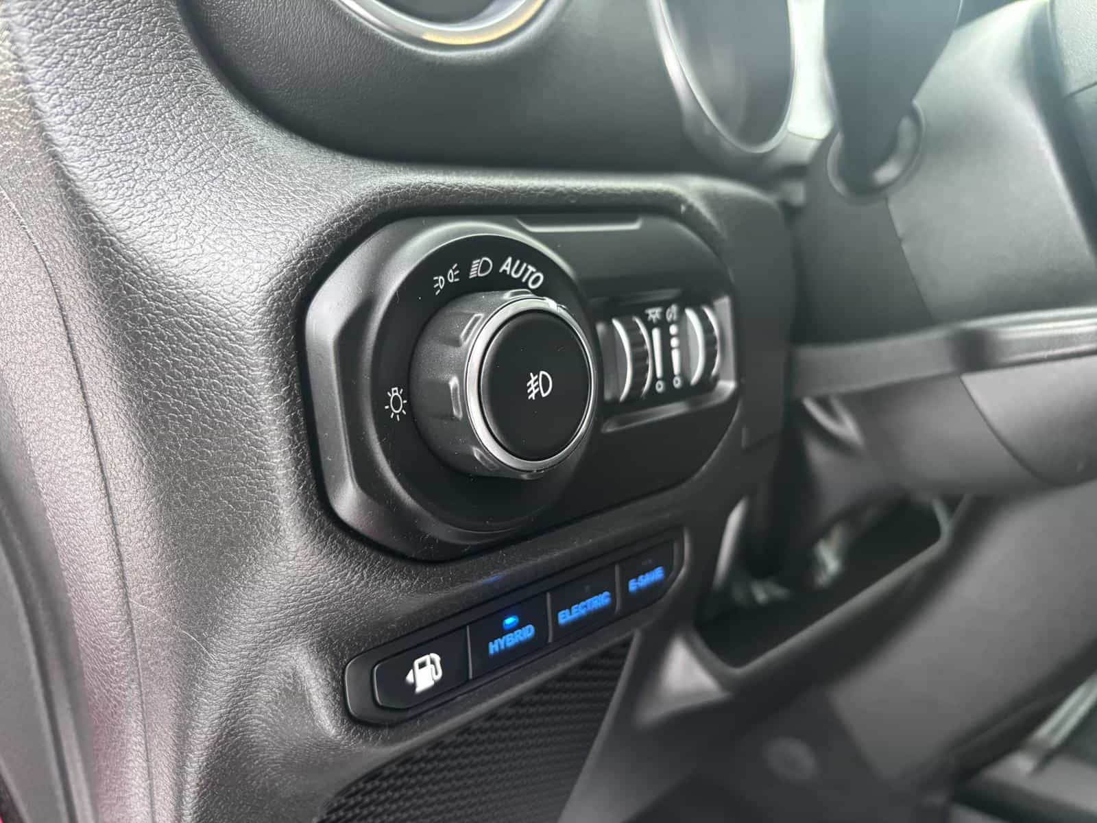 2022 Jeep Wrangler Ultd Sahara 4XE - Image 14