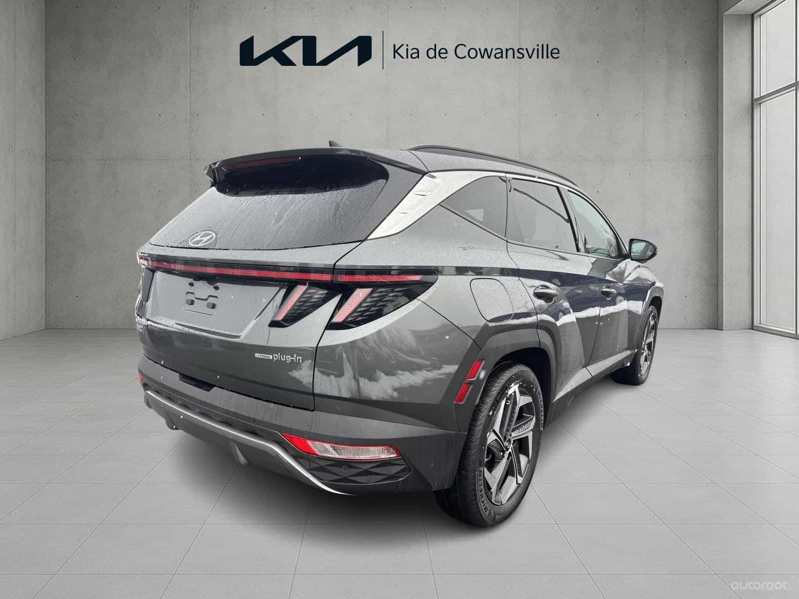 2022 Hyundai Tucson Ultimate Plug-In - Image 4