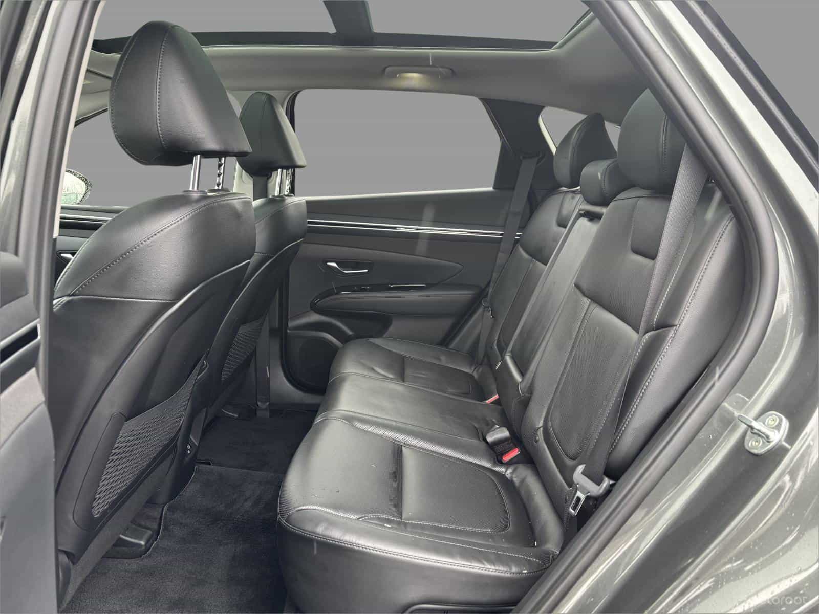 2022 Hyundai Tucson Ultimate Plug-In - Image 8