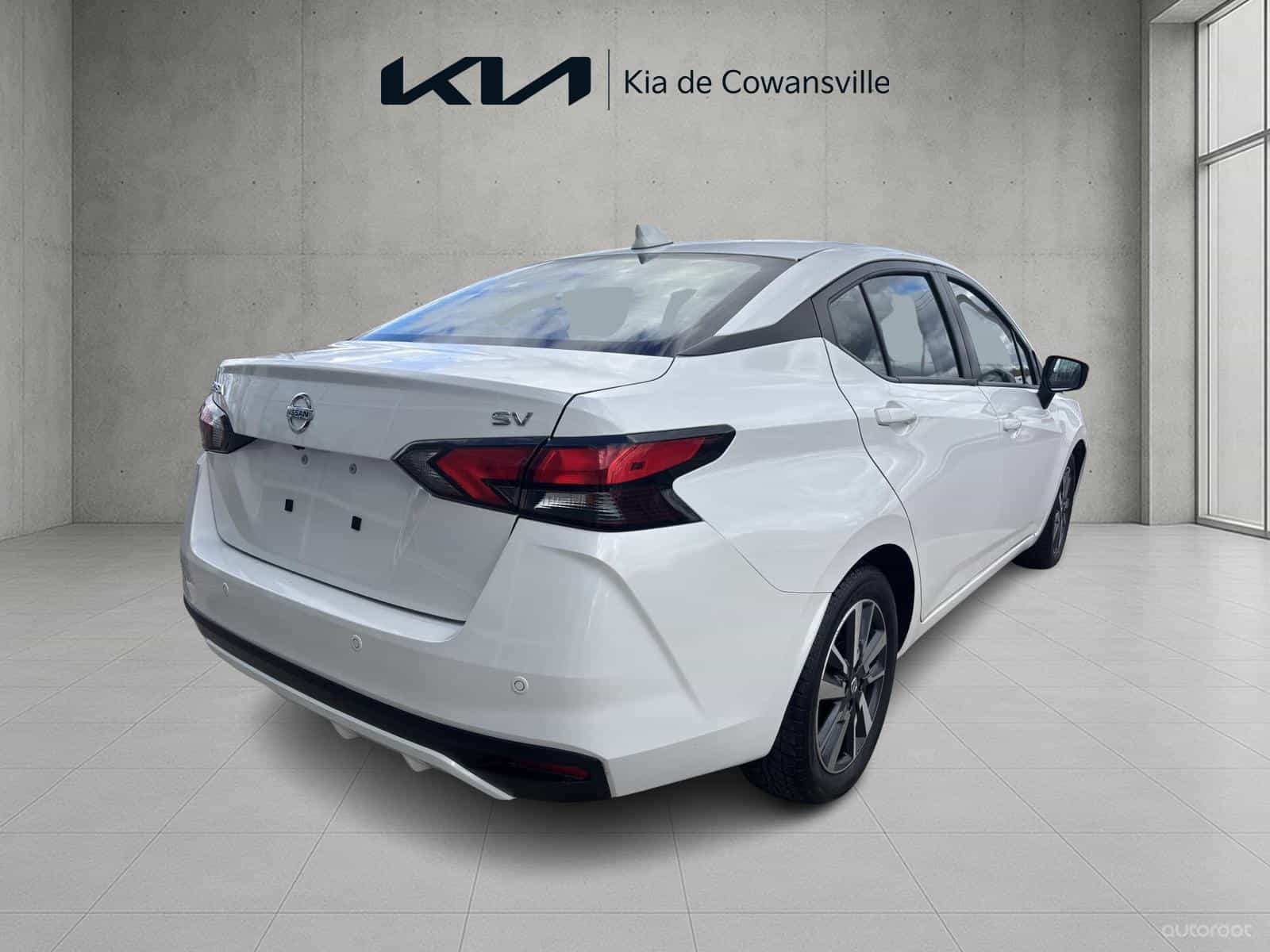 2021 Nissan Versa SV - Image 4