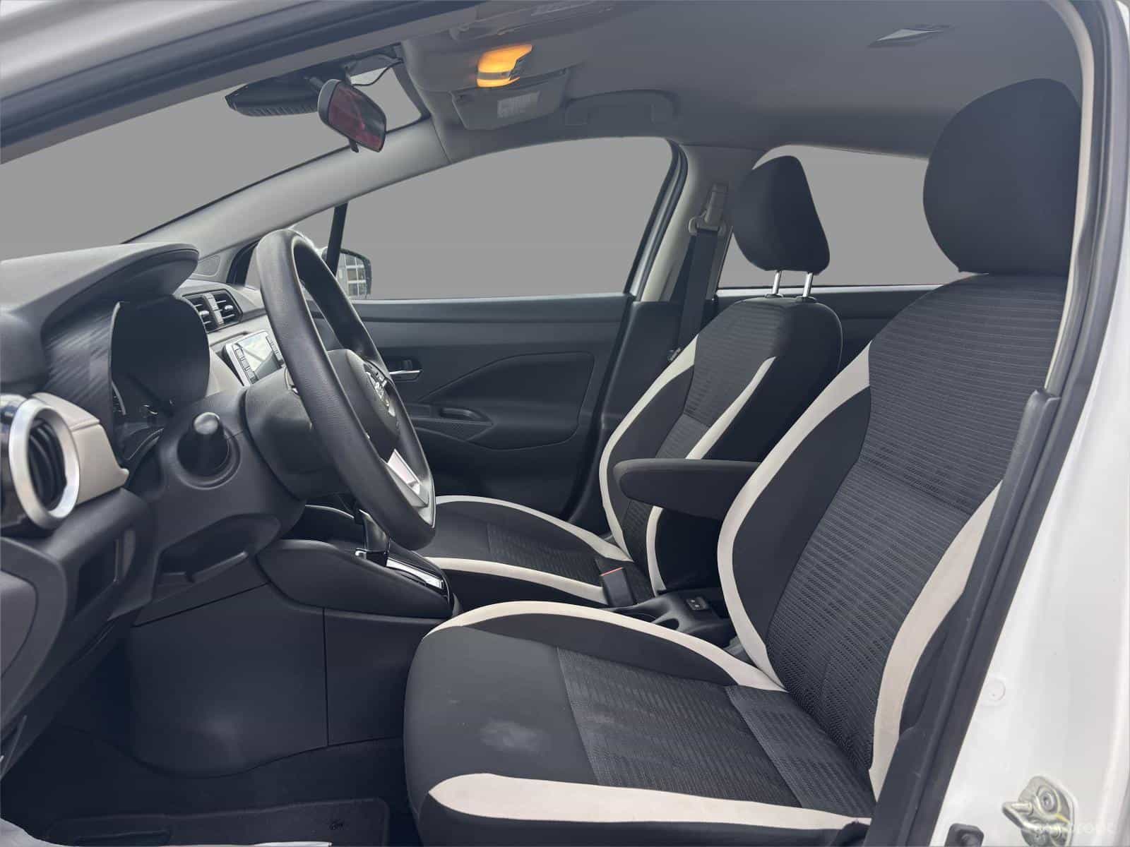 Image 10 Nissan Versa SV 2021