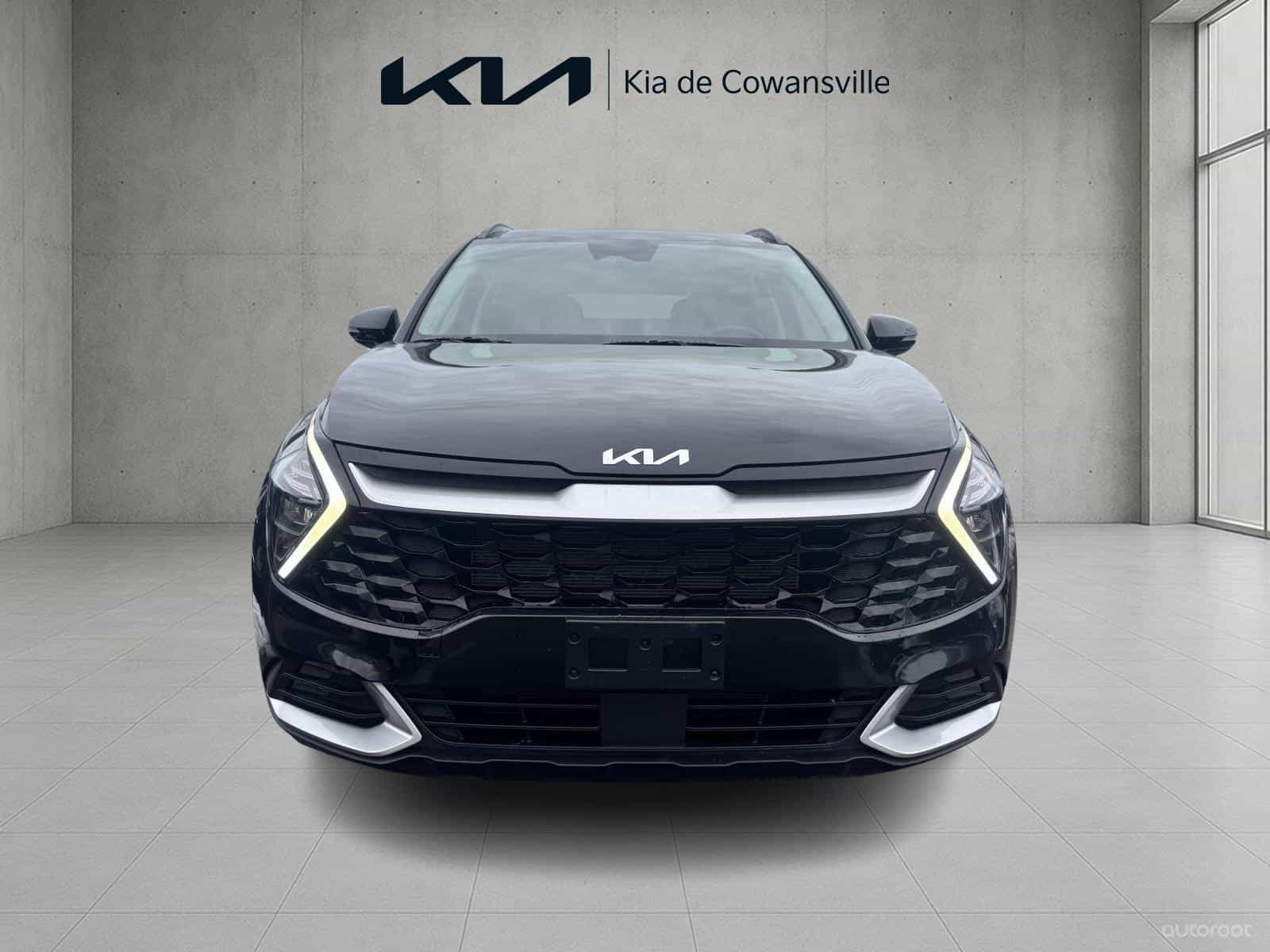 2024 Kia Sportage EX - Image 2