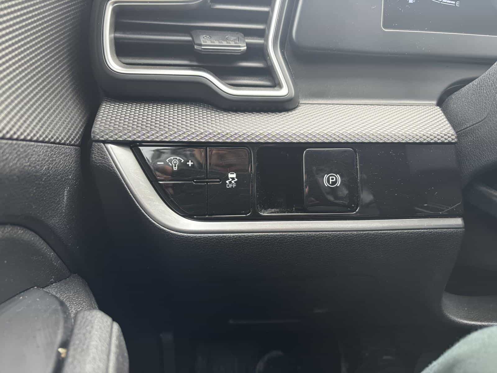 2023 Kia Sportage LX - Image 11