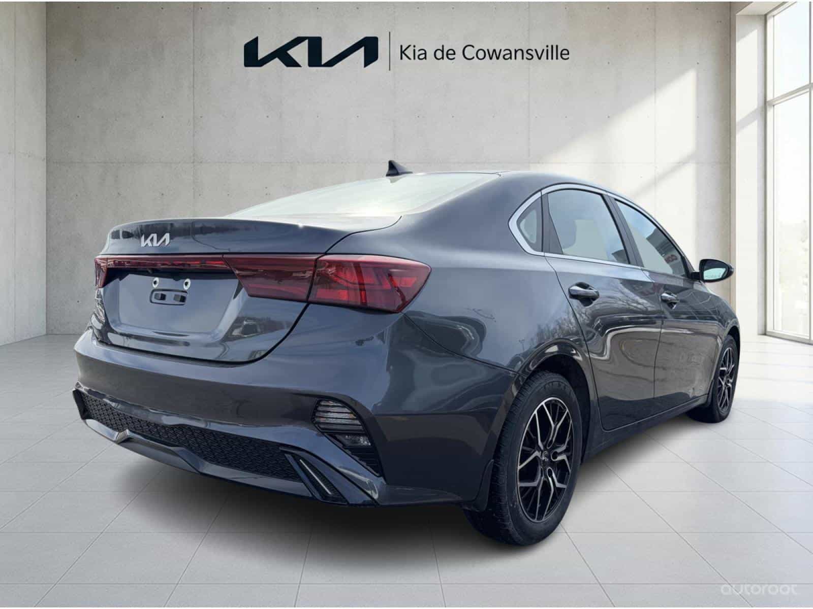2023 Kia Forte EX - Image 5