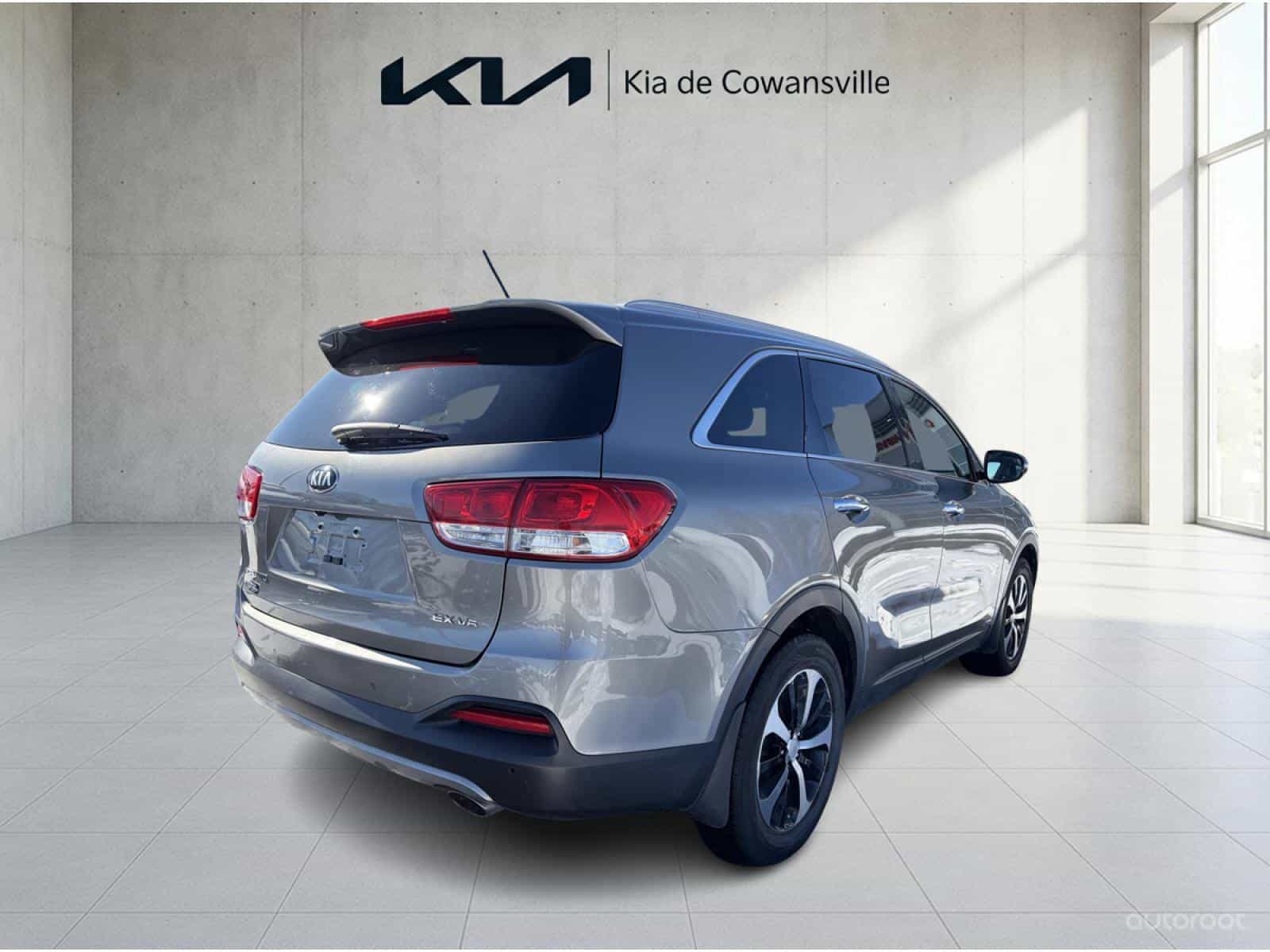 2016 Kia Sorento EX V6 - Image 4
