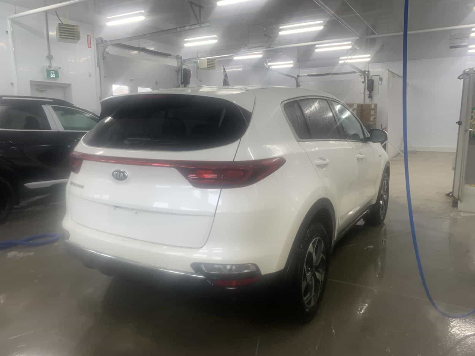 2021 Kia Sportage LX - Image 9