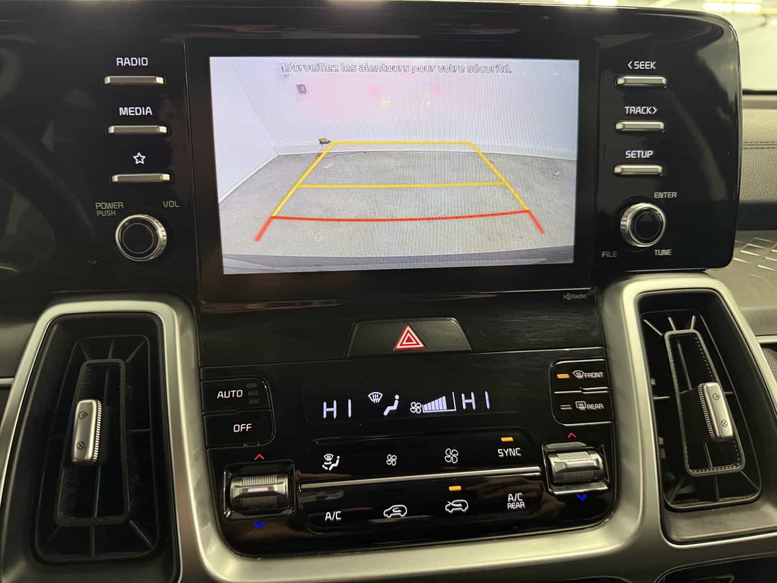 2021 Kia Sorento X-Line - Image 17