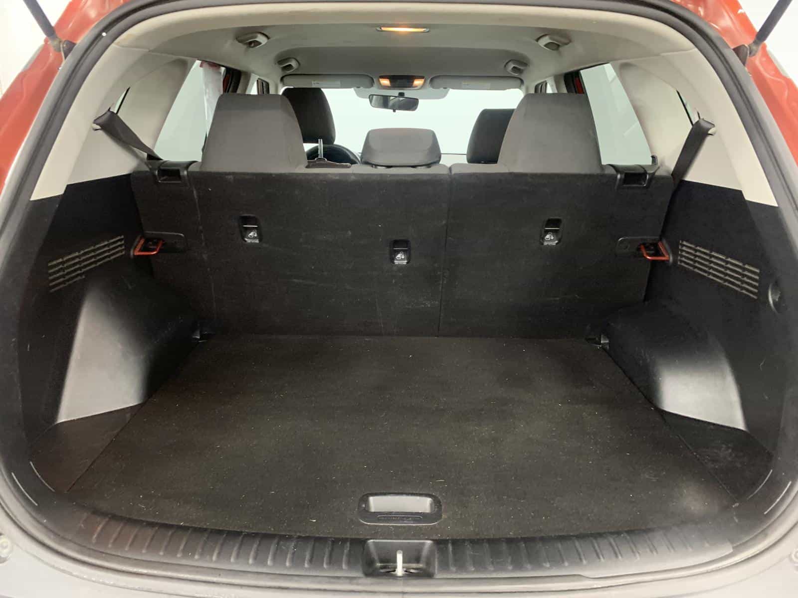 2023 Kia Seltos LX - Image 8