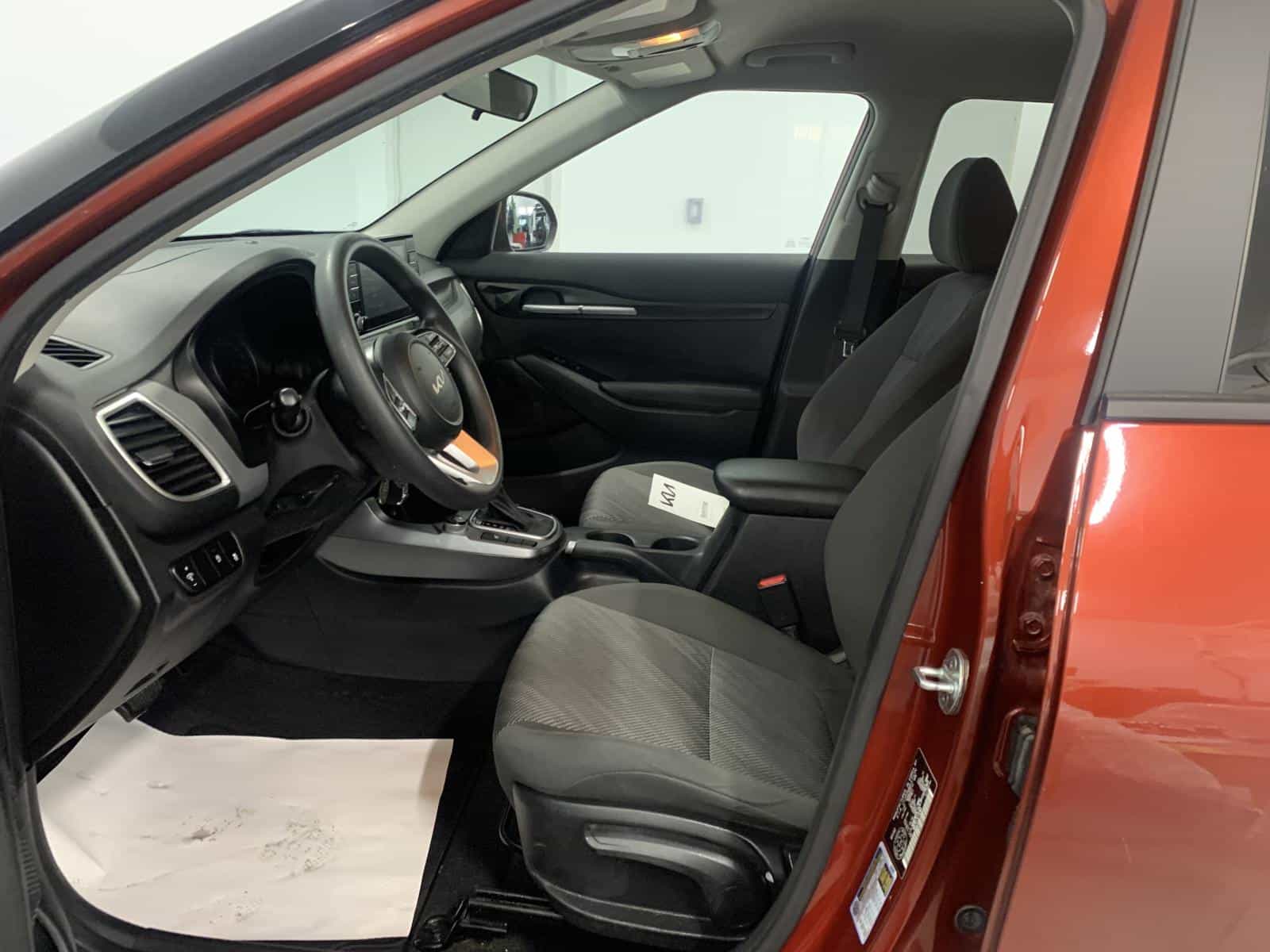 2023 Kia Seltos LX - Image 10