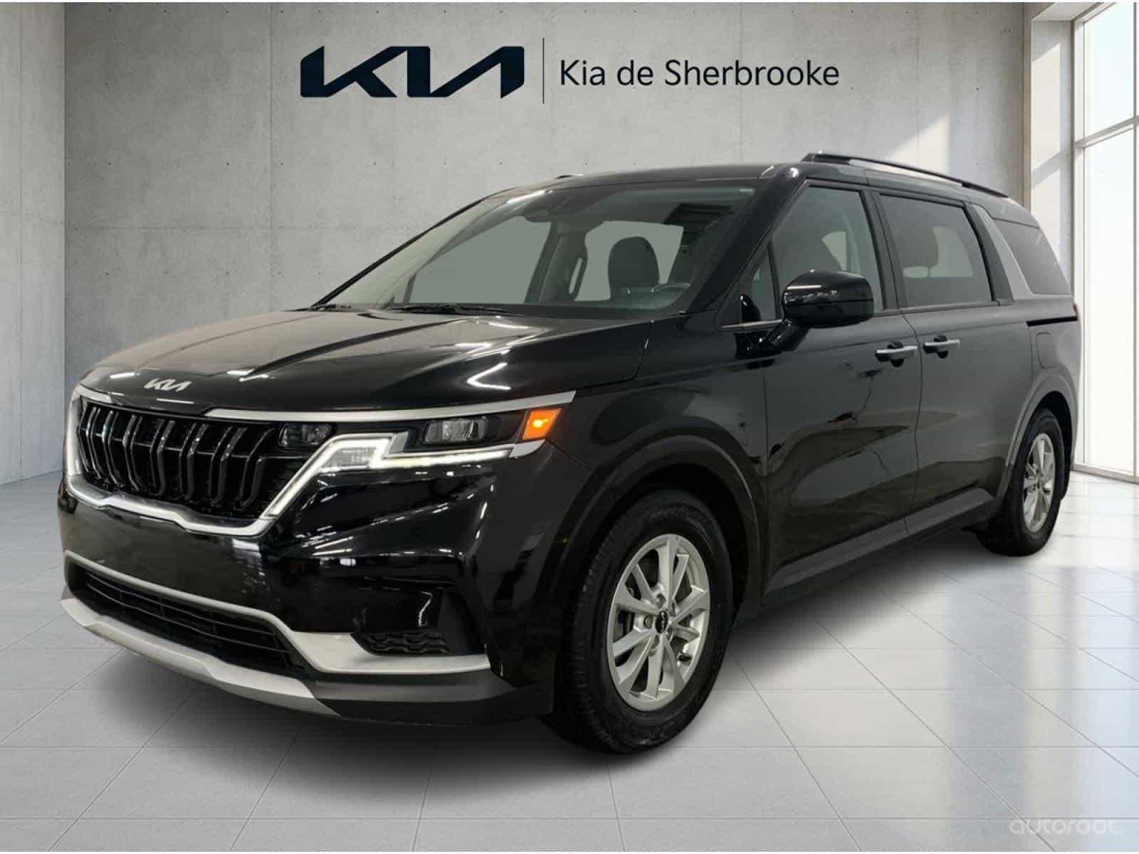 2022 Kia Carnival LX+ - Image 1