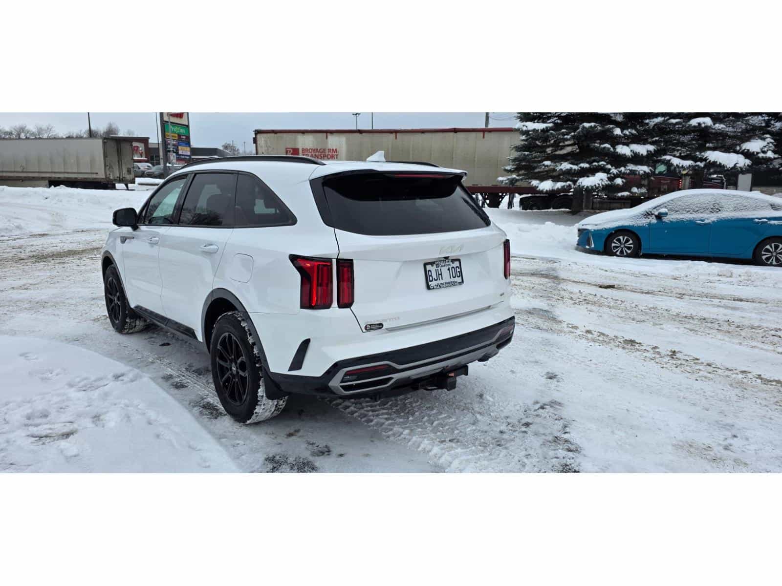 2023 Kia Sorento SX - Image 4